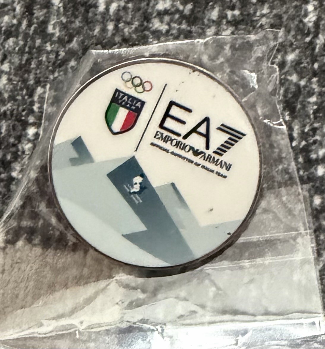 2026 Milano ITALY Olympic EA7 Emporio Armani Outfitter Italia Badge PIN RARE/NEW