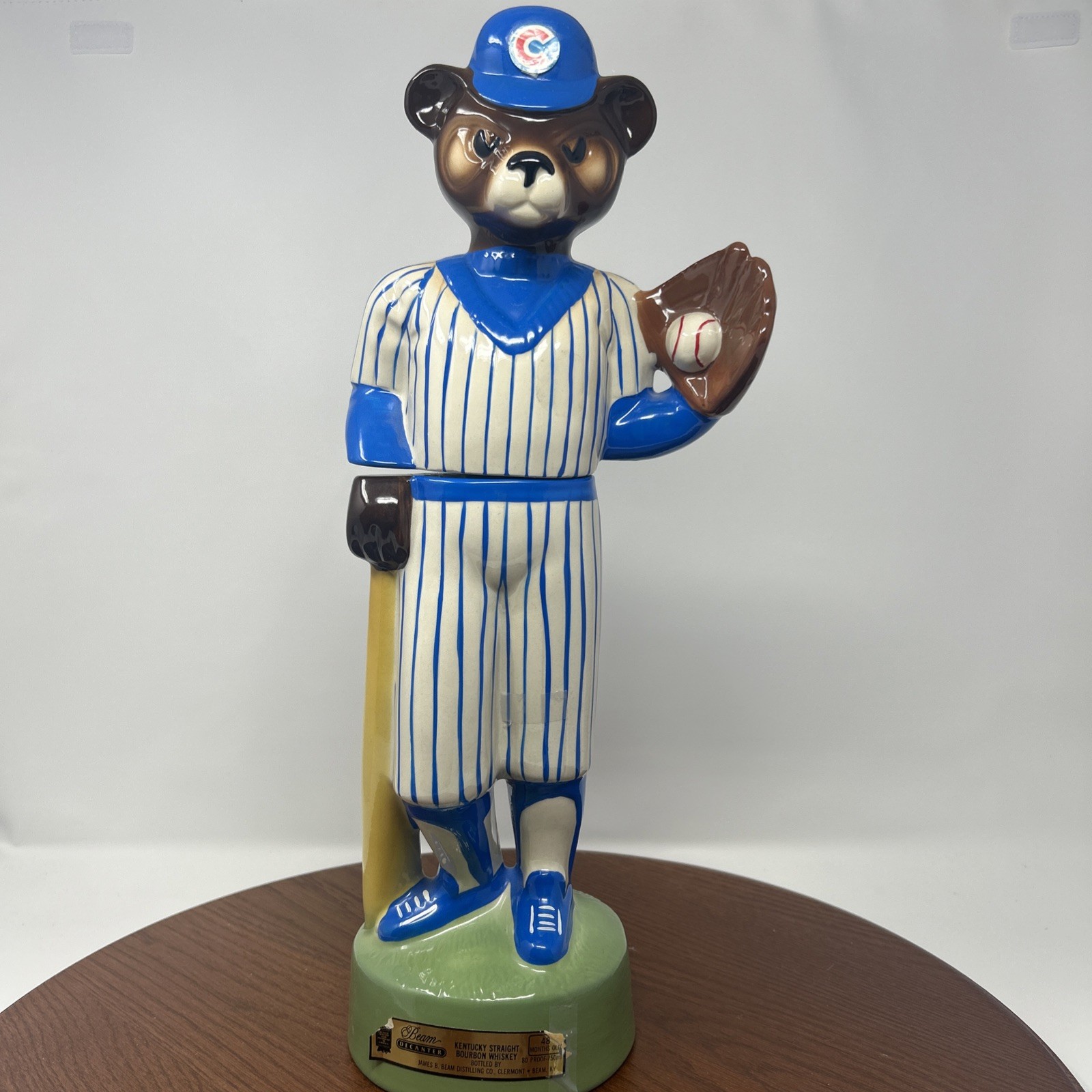 Vintage 1985 Jim Beam Chicago Cubs MLB Porcelain 17\
