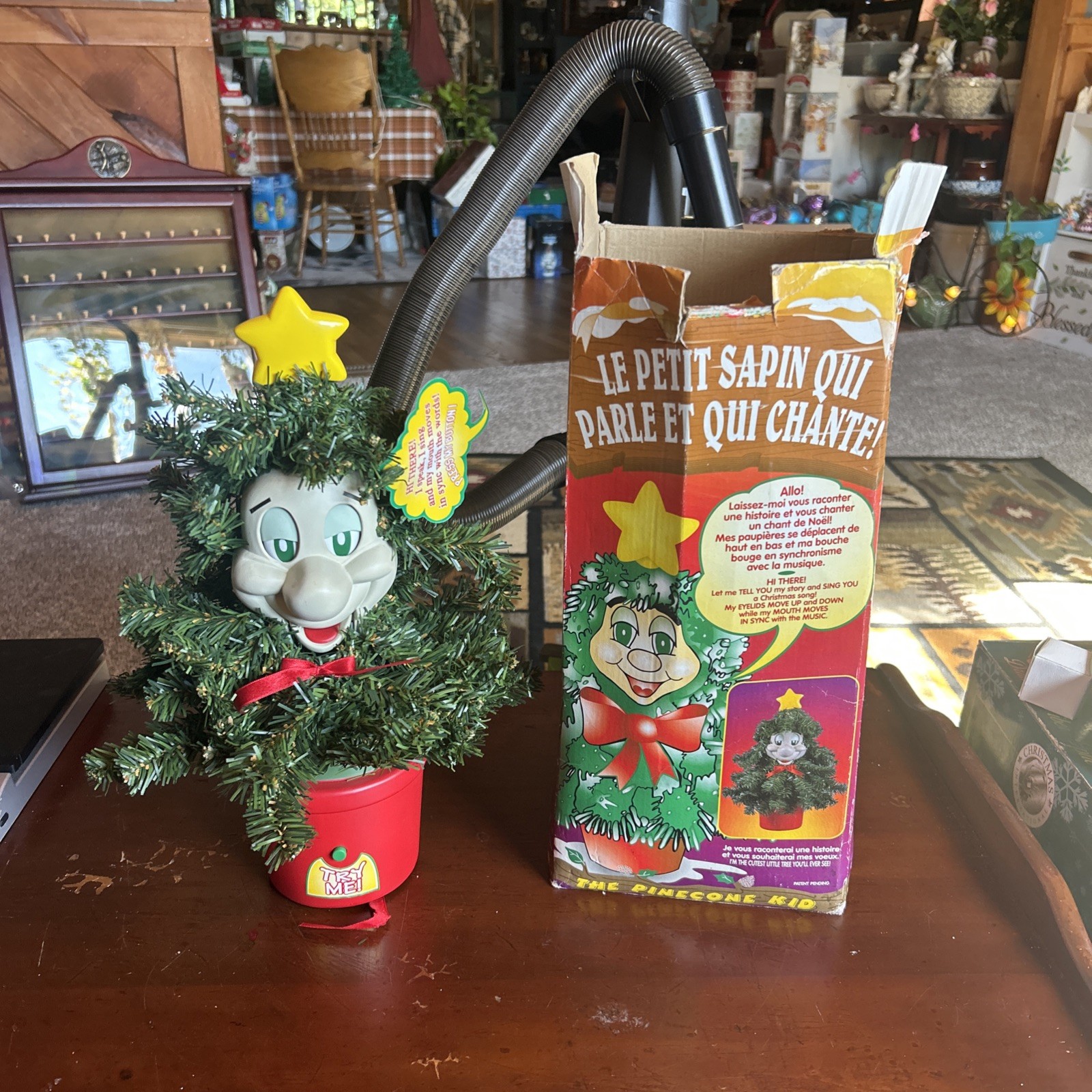 Vintage 1997 Telco Motionette Talking Singing Christmas Tree Pinecone Kid NIB