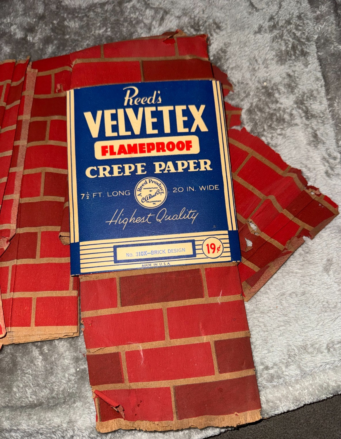 Vintage Reed\'s Velvetex Flameproof Crepe Paper