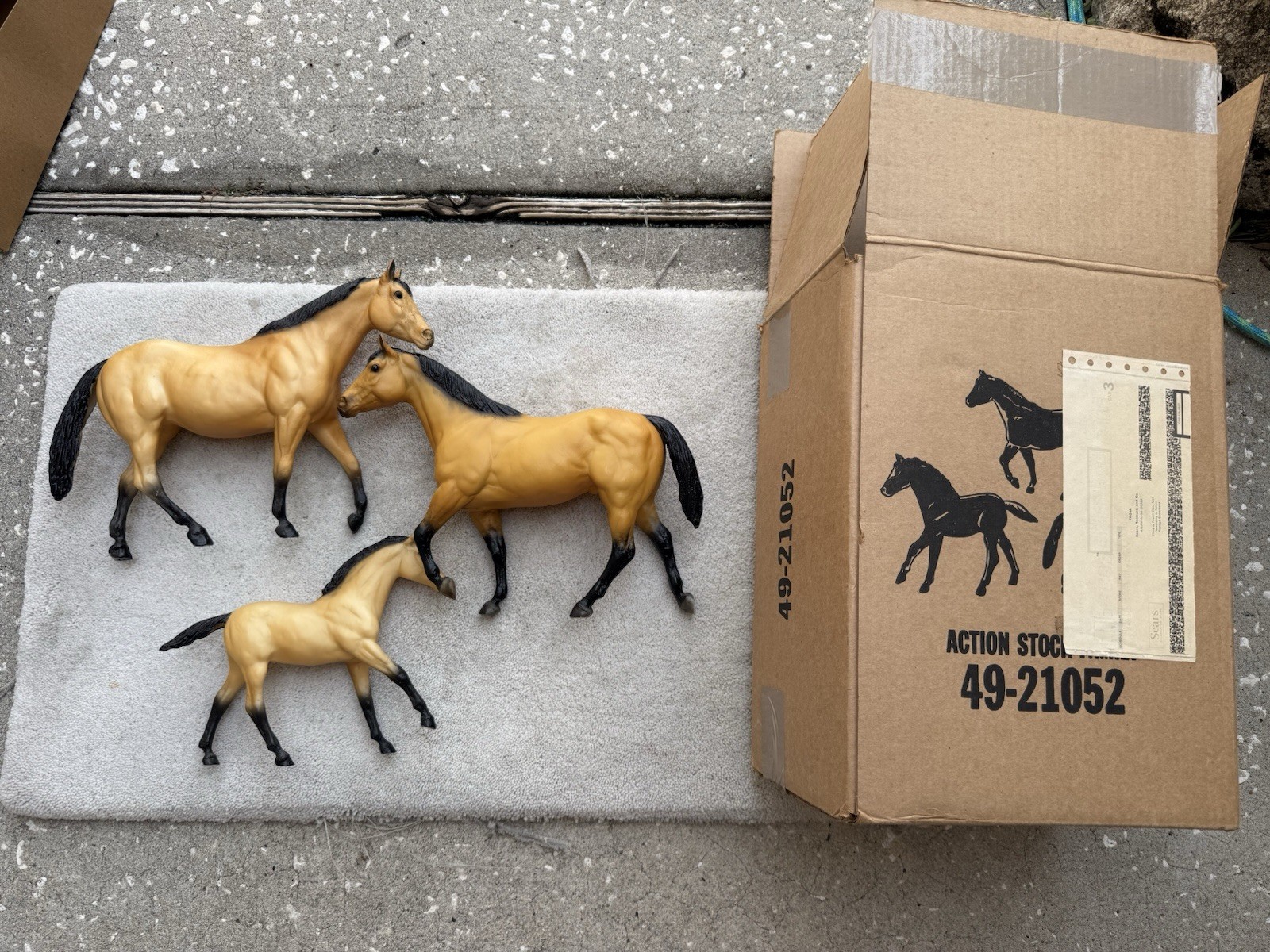 Vintage Breyer Stock Horse Family Buckskin Stallion Mare Foal Sears ORIGINAL BOX Vintage Breyer Stock Horse Family Buckskin Stallion Mare Foal Sears ORIGINAL BOX