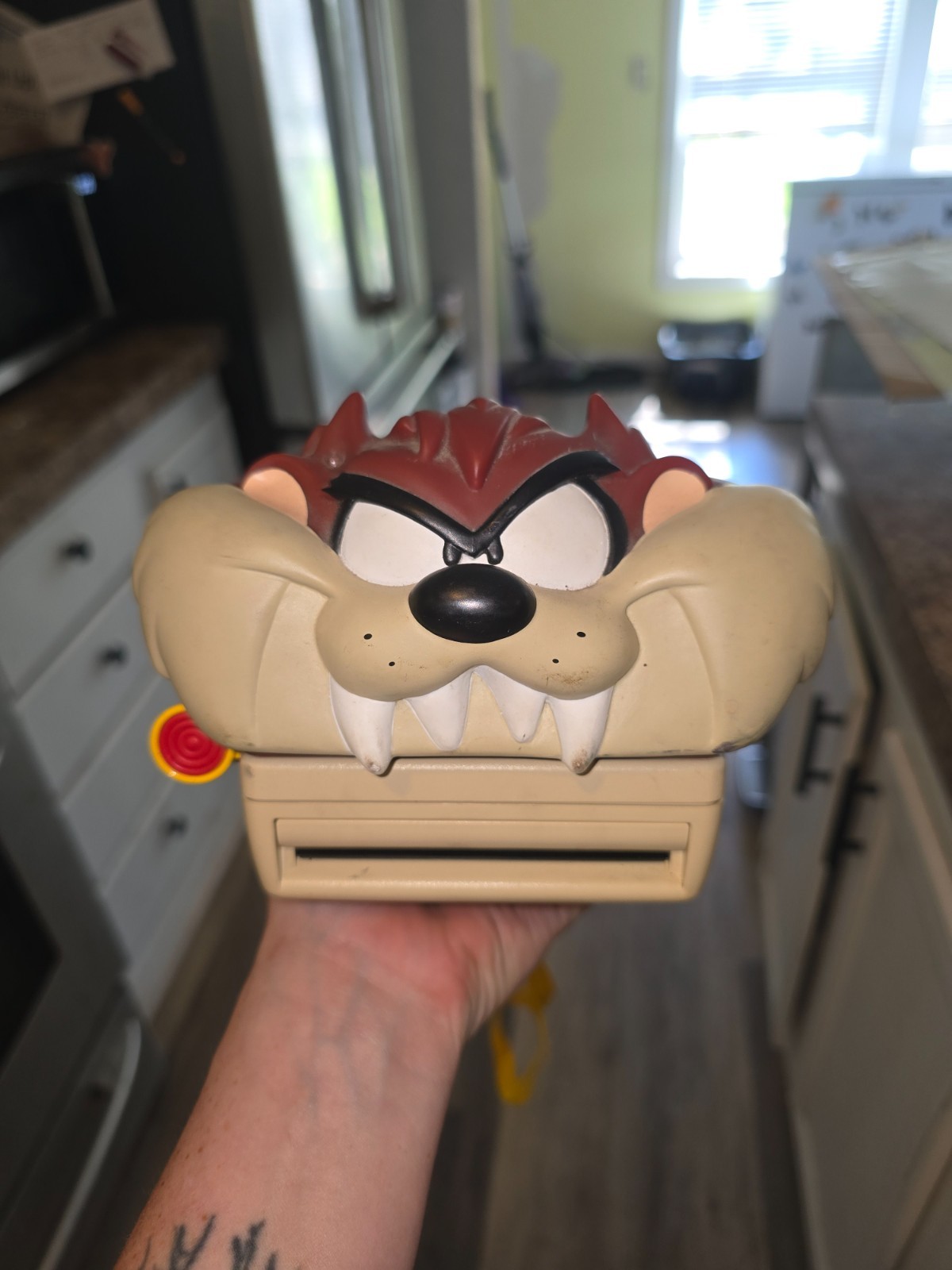 Vintage 1999 Taz Tasmanian Devil Polaroid 600 Camera – Looney Tunes Collectible