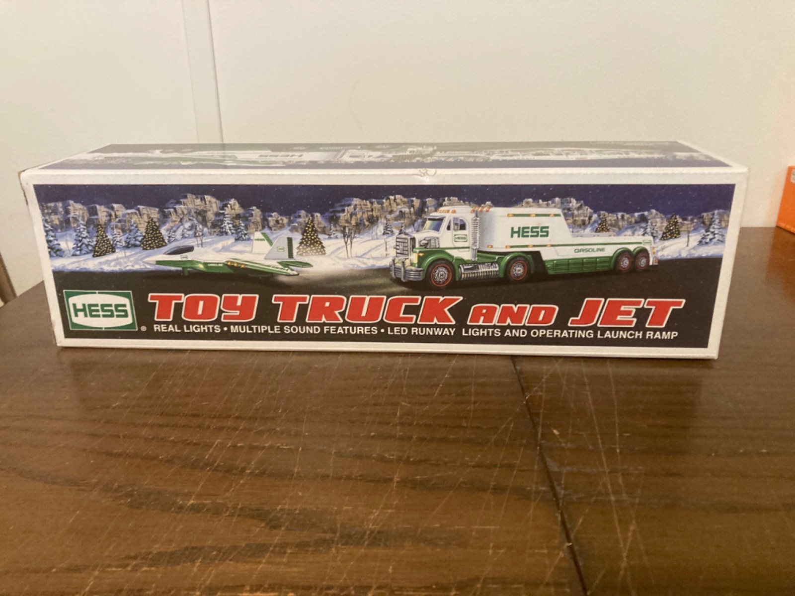 2010 HESS TOY TRUCK AND JET NIB