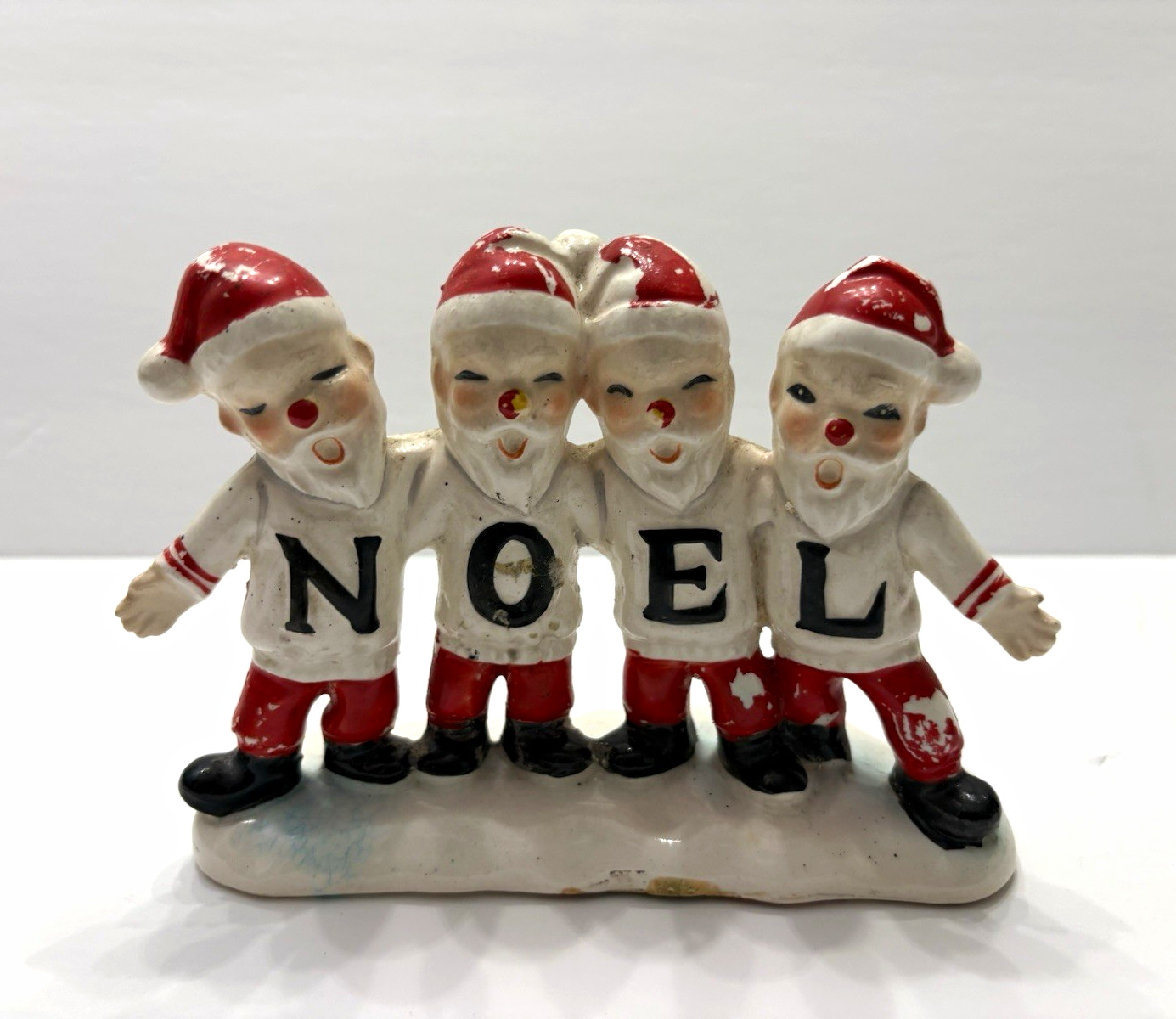 VINTAGE SHAFFORD JAPAN PORCELAIN FIGURINE W/ FOUR CAROLING SANTAS NOEL CHRISTMAS