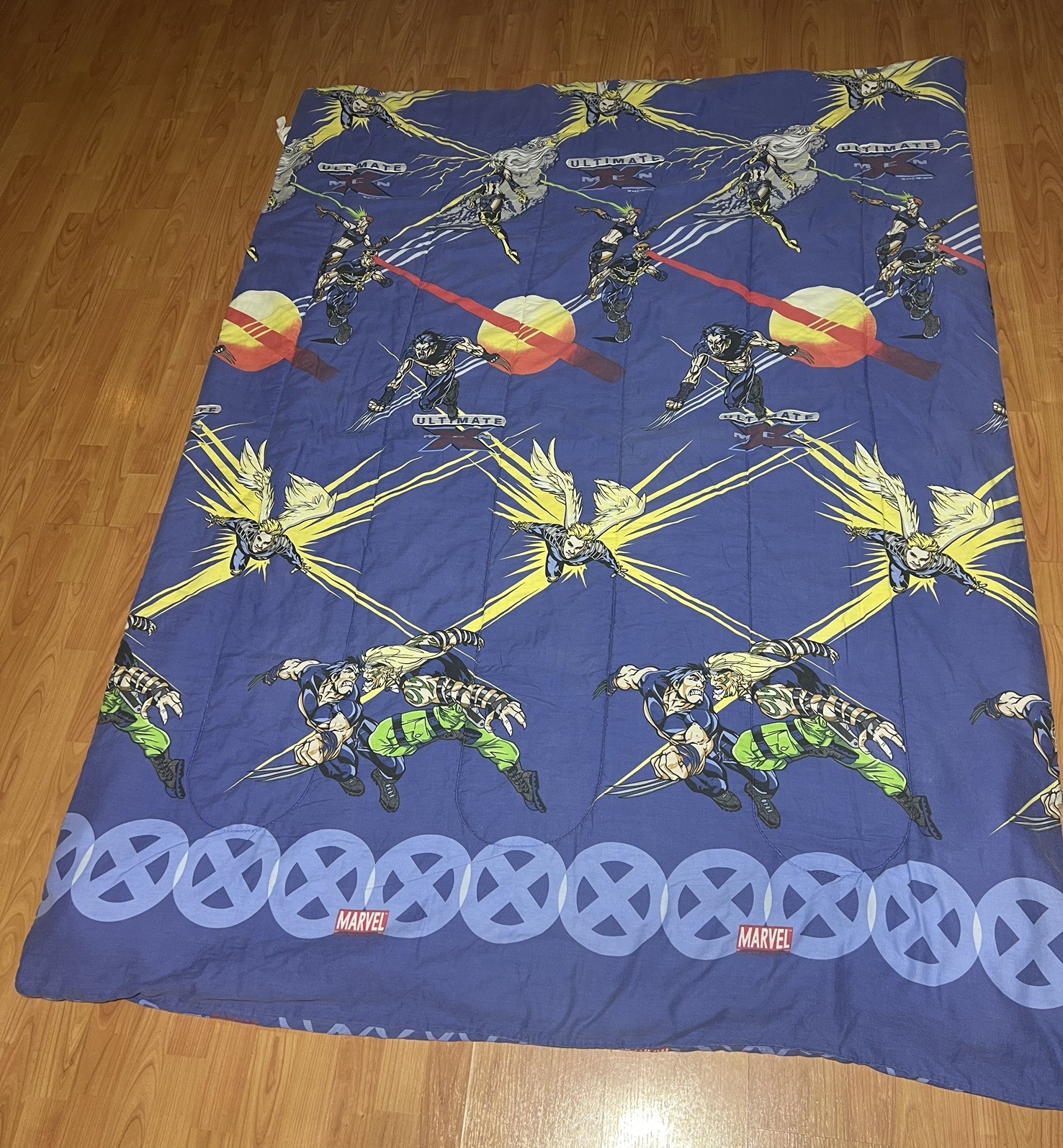 Vintage Marvel 2001 ultimate X-Men blanket 
