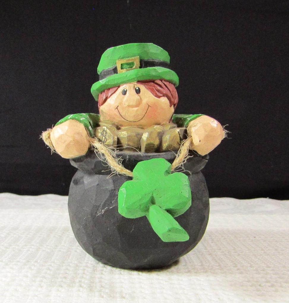 Midwest Cannon Falls Eddie Walker St. Patrick's Day Leprechaun Pot of Gold
