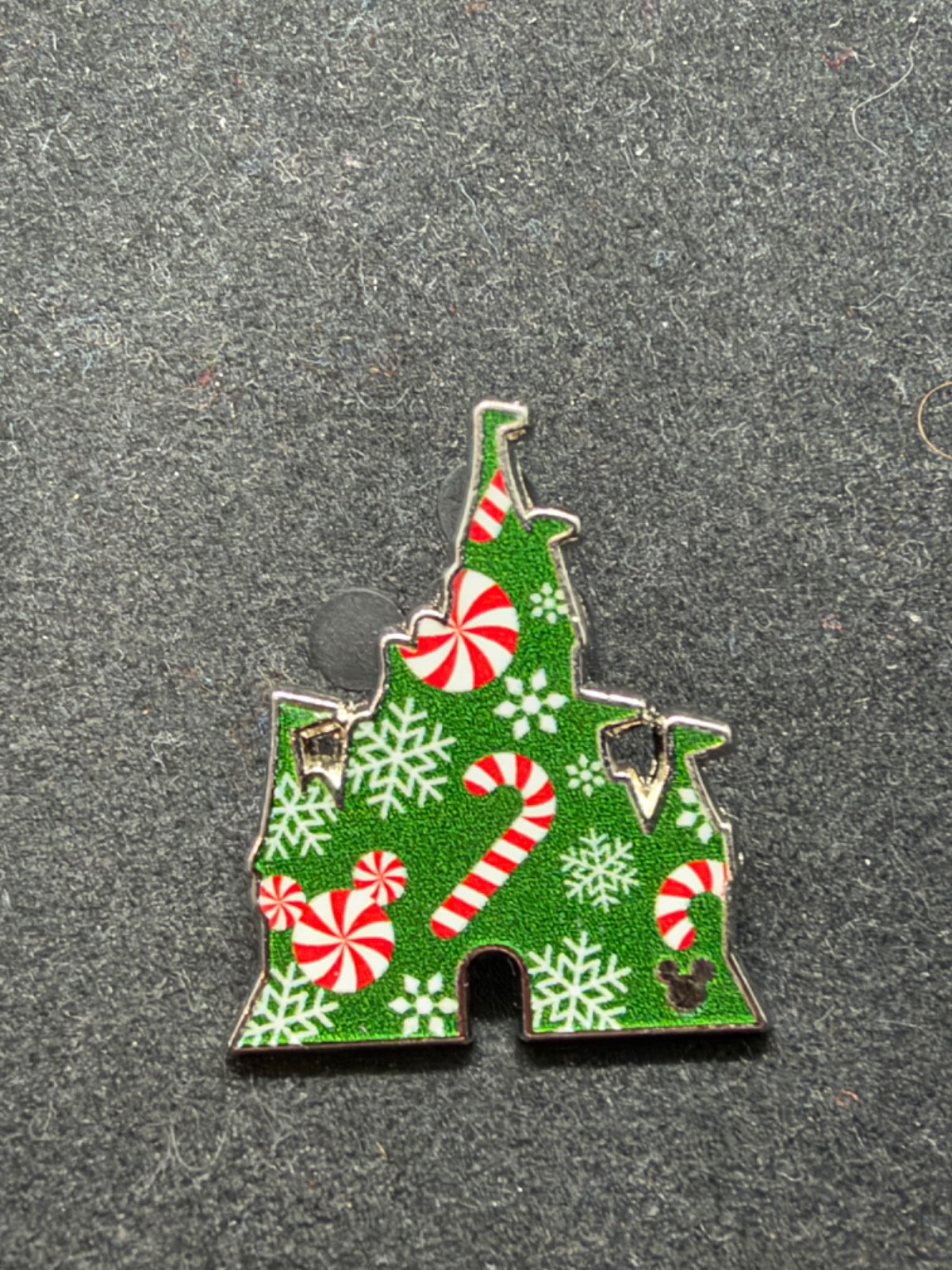 Disney Pin - WDW - Christmas - Castle Fill - Hidden Disney 2020
