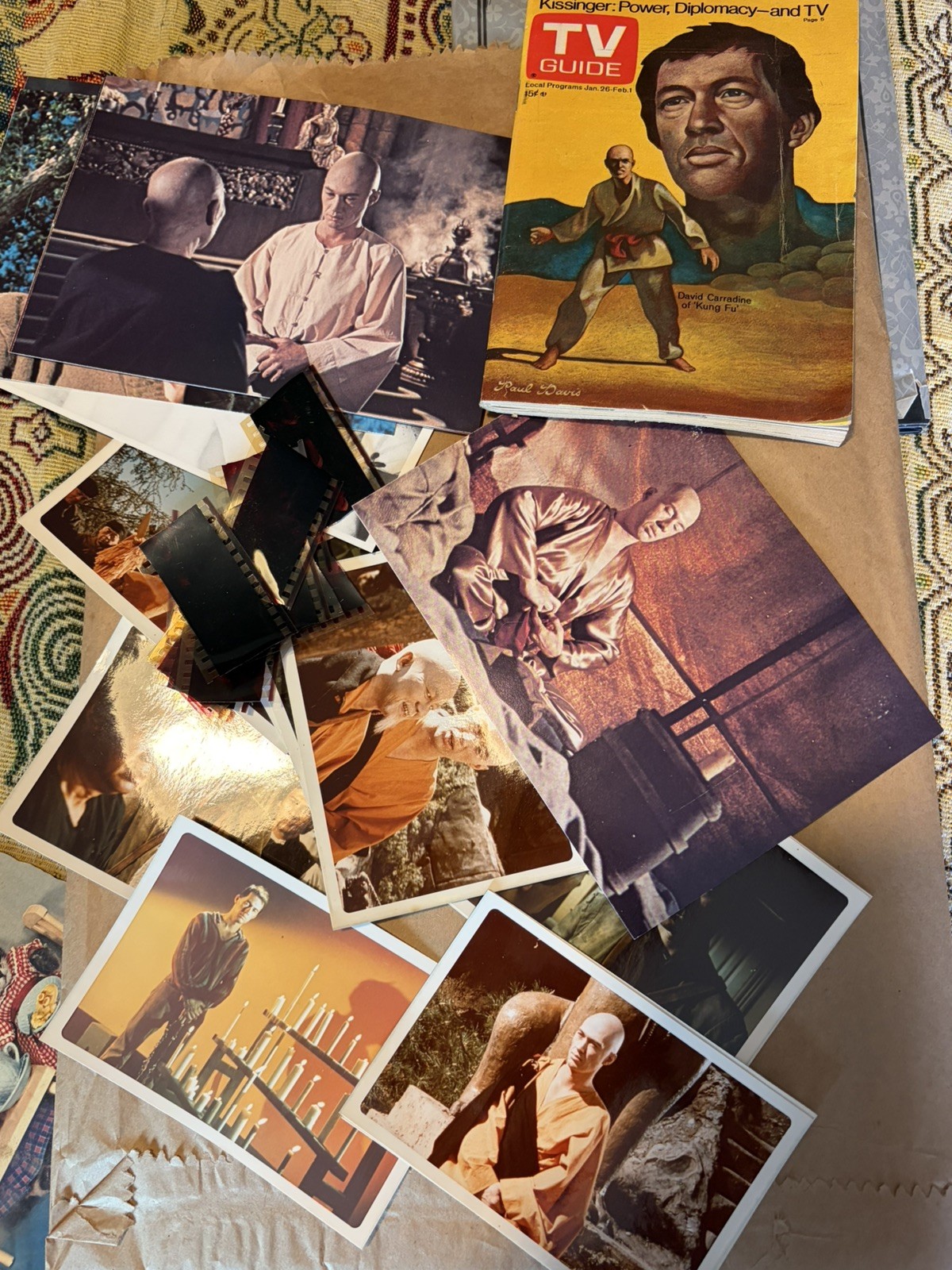 VINTAGE 1973 KUNG FU TV PUBLICITY PACKET 14 photos & many film clips. 