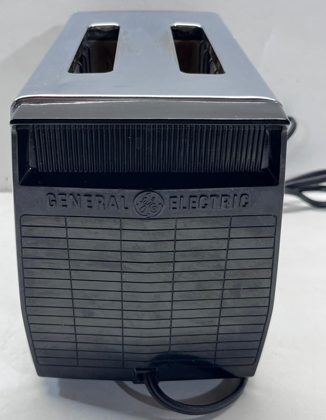 General Electric Toaster Vintage Chrome Black 25T102S TESTED WORKS
