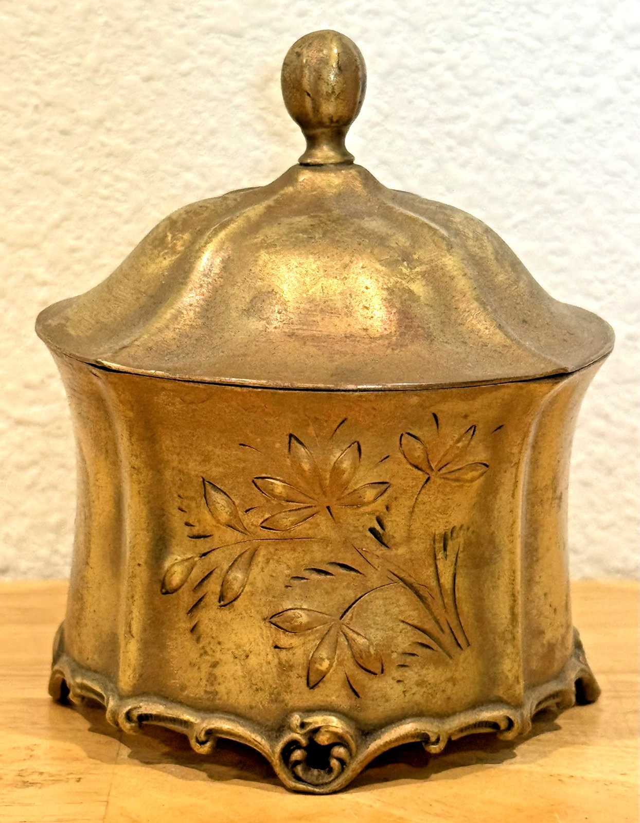 Antique F.B. Rogers Silver Co. Quadruple 079 Silver Plated Jewerly Trinket Box