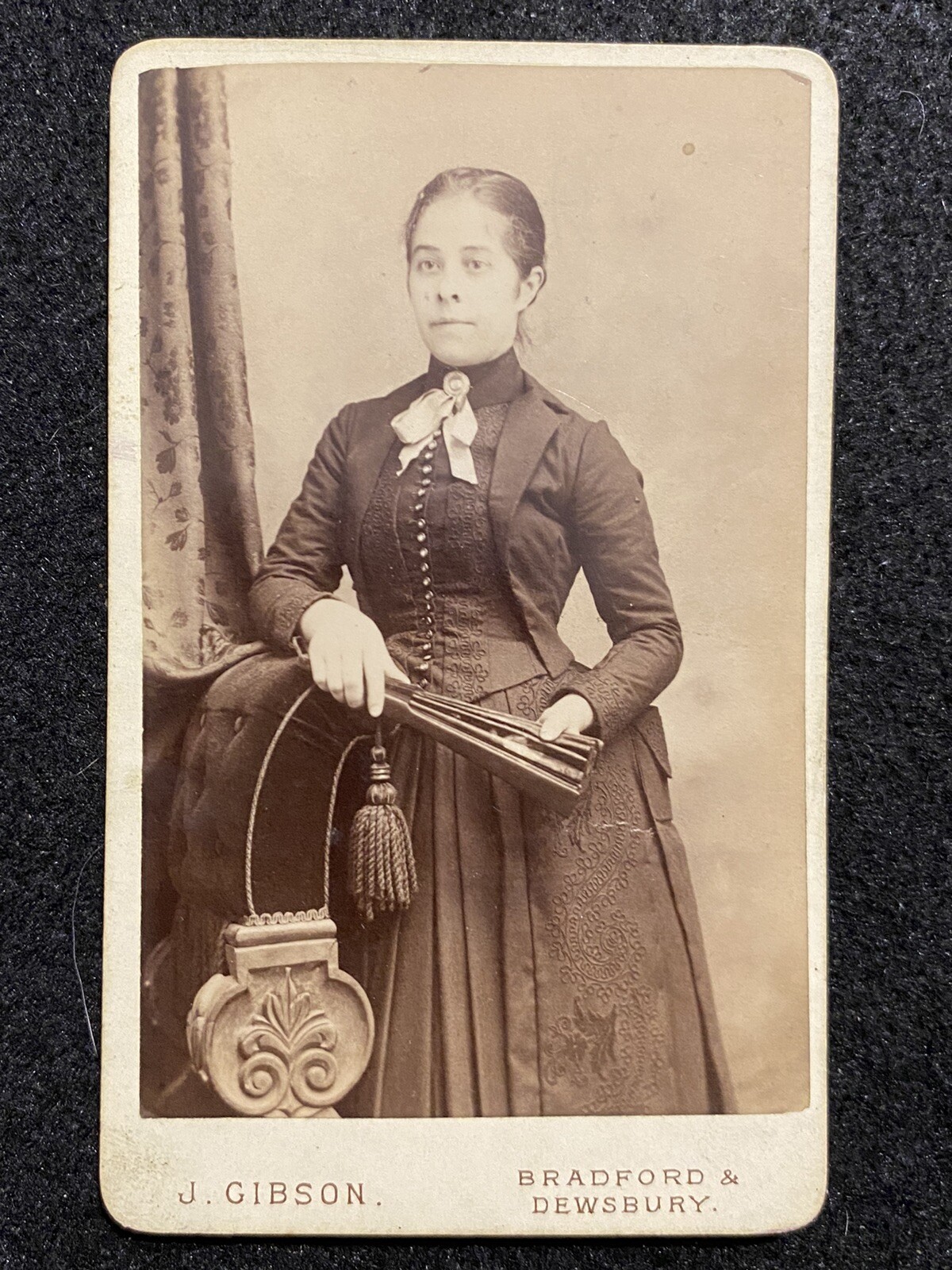 Bradford England UK Identified Pretty Woman Dewsbury Antique CDV Photo
