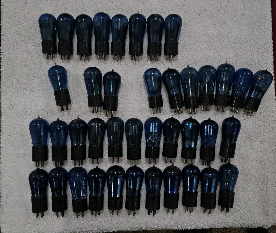 Large Lot Of 40 Vintage Arcturus Blue Tubes 26 28 40 48 