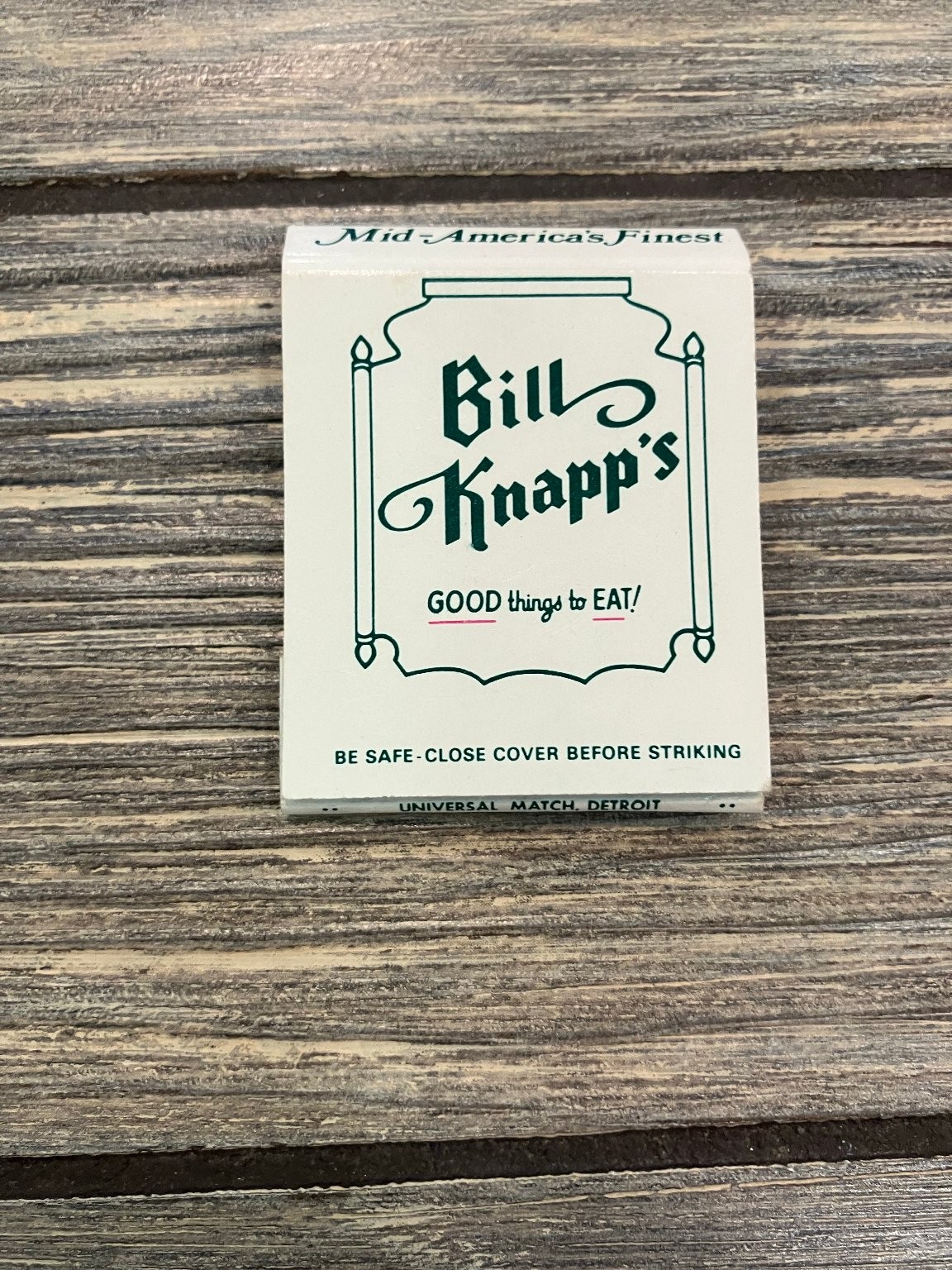 Bill Knapp's Mid-America's Finest Restaurant Building Vintage Matchbook