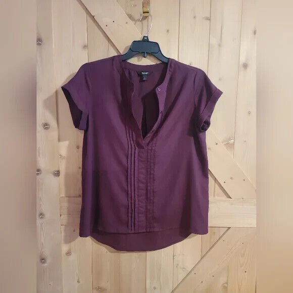 Simply Vera Vera Wang L Top Purple Short Sleeve Blouse Button Up