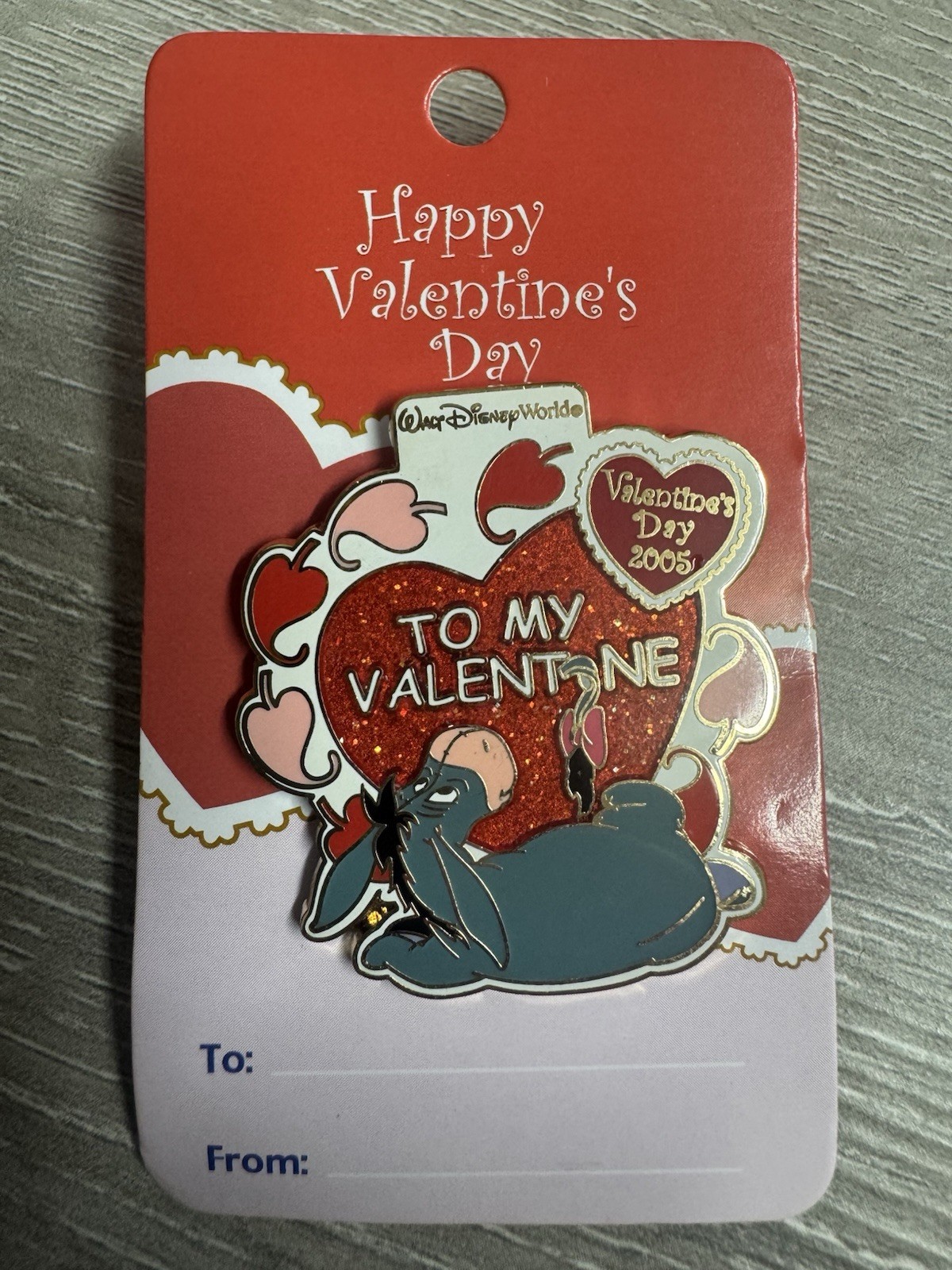 DISNEY VALENTINE 2005 CAST MEMBER EXCLUSIVE - EEYORE PIN - NEW