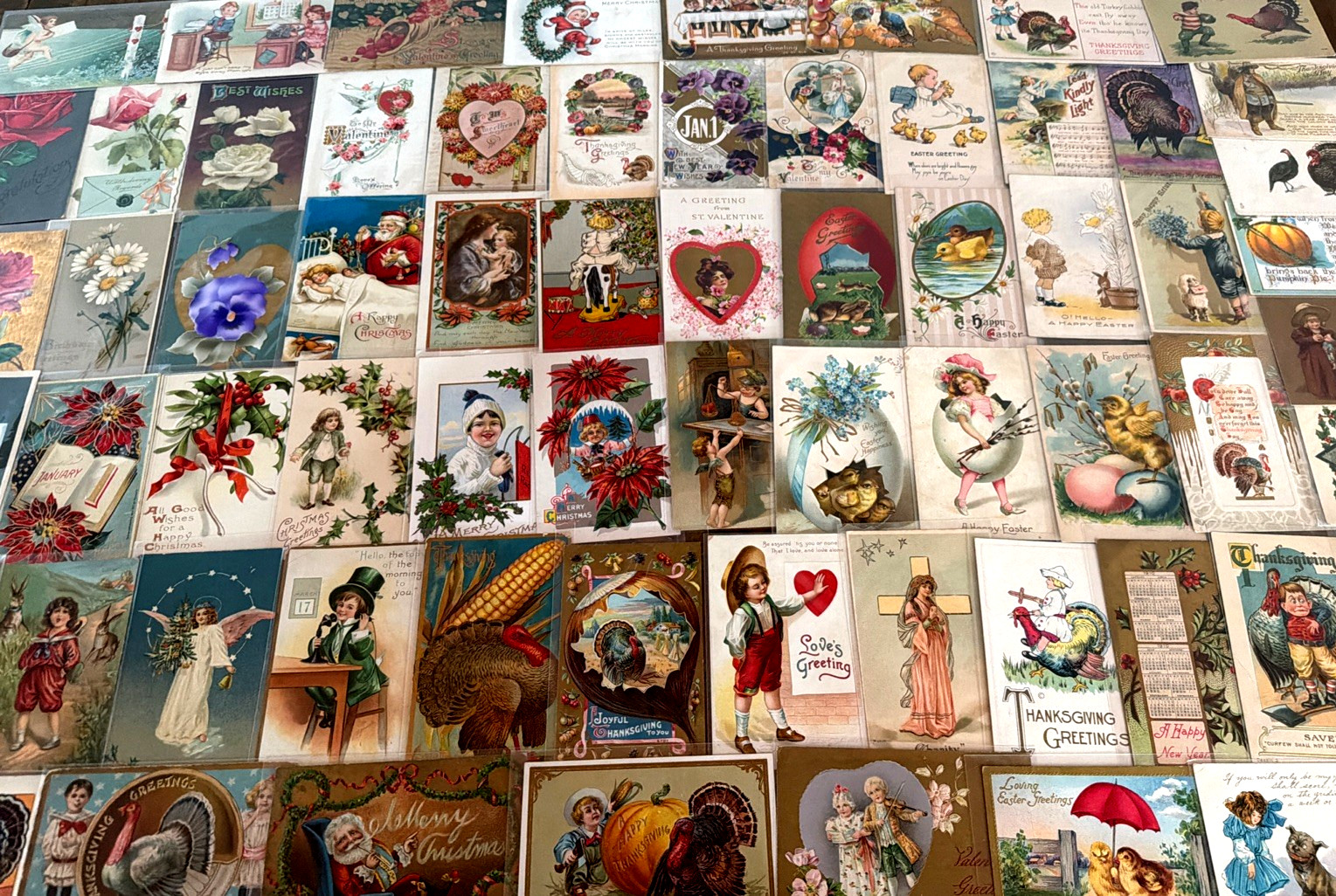 Huge~Lot of 100 Antique 1900\'s Holidays Greetings Postcards~2 Santa\'s~in sleeves