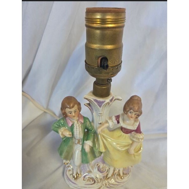 Vintage Victorian Courting Dancing Couple Table Lamp