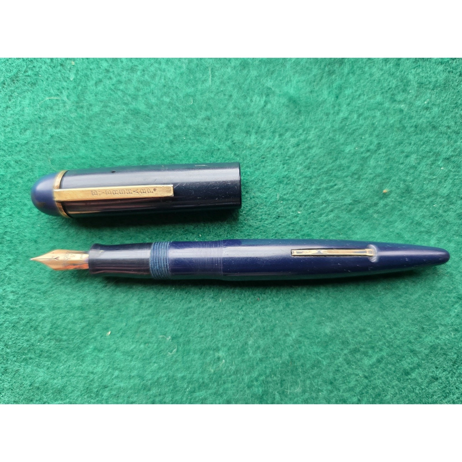 Vintage Eversharp Skyline blue Fountain Pen