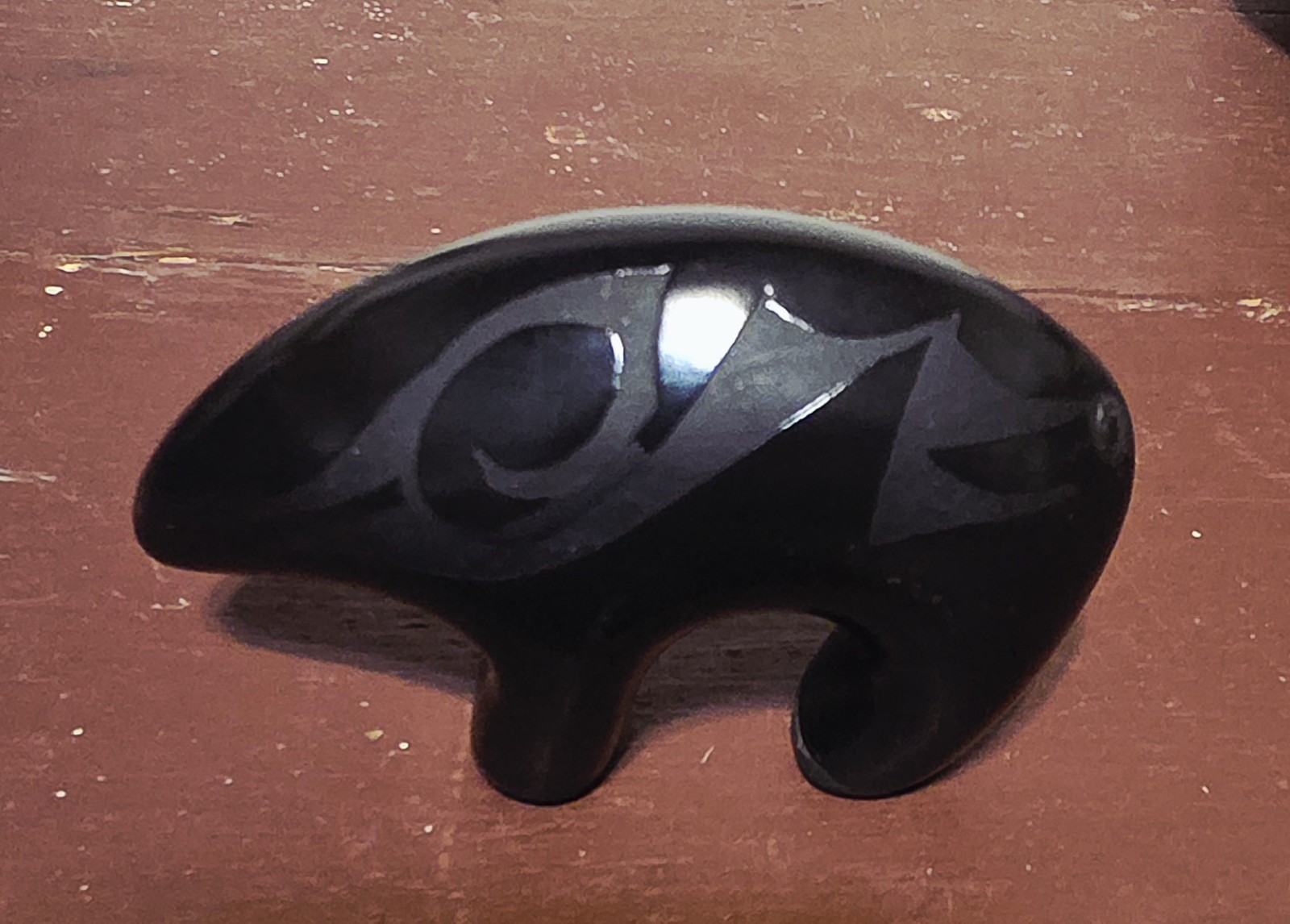 Vintage Navajo Black Bear Native American Etched Figurine Art Pottery 5\