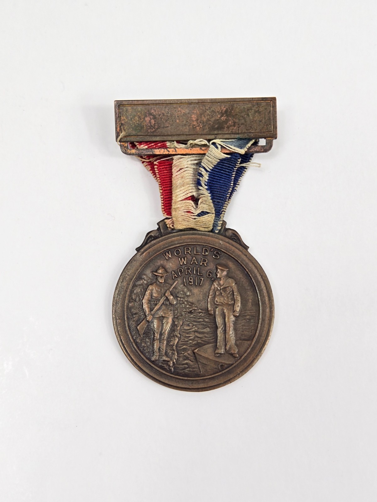 Antique 1919 WWI Patriotism & Loyalty Service Medal - Hutchinson Minnesota