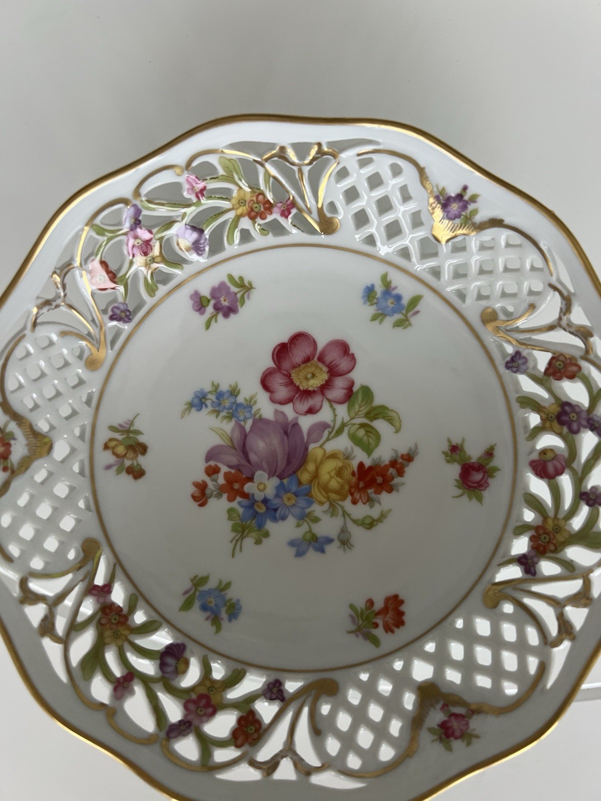SCHUMANN ARZBERG GERMANY PIERCED RETICULATED CANDY BON-BON DISH 5\
