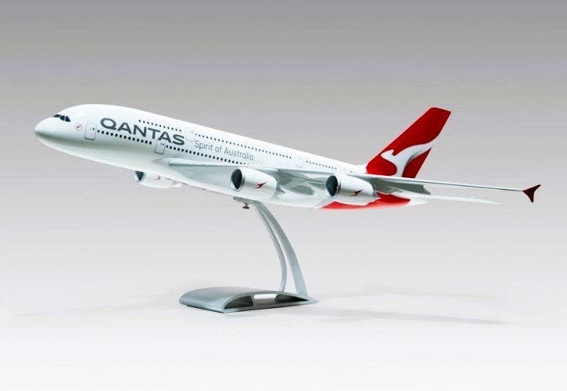 PacMin Qantas Airways Airbus A380-800 Desk Top Display Jet Model 1/100 Airplane