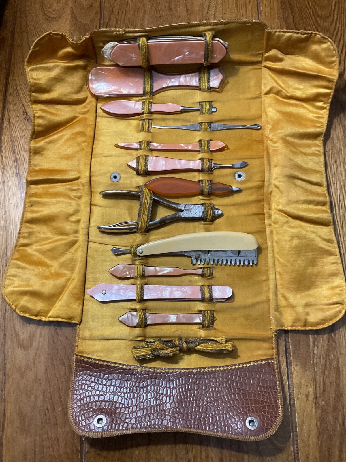 RARE - Antique Manicure, Grooming Set / Tools oddities