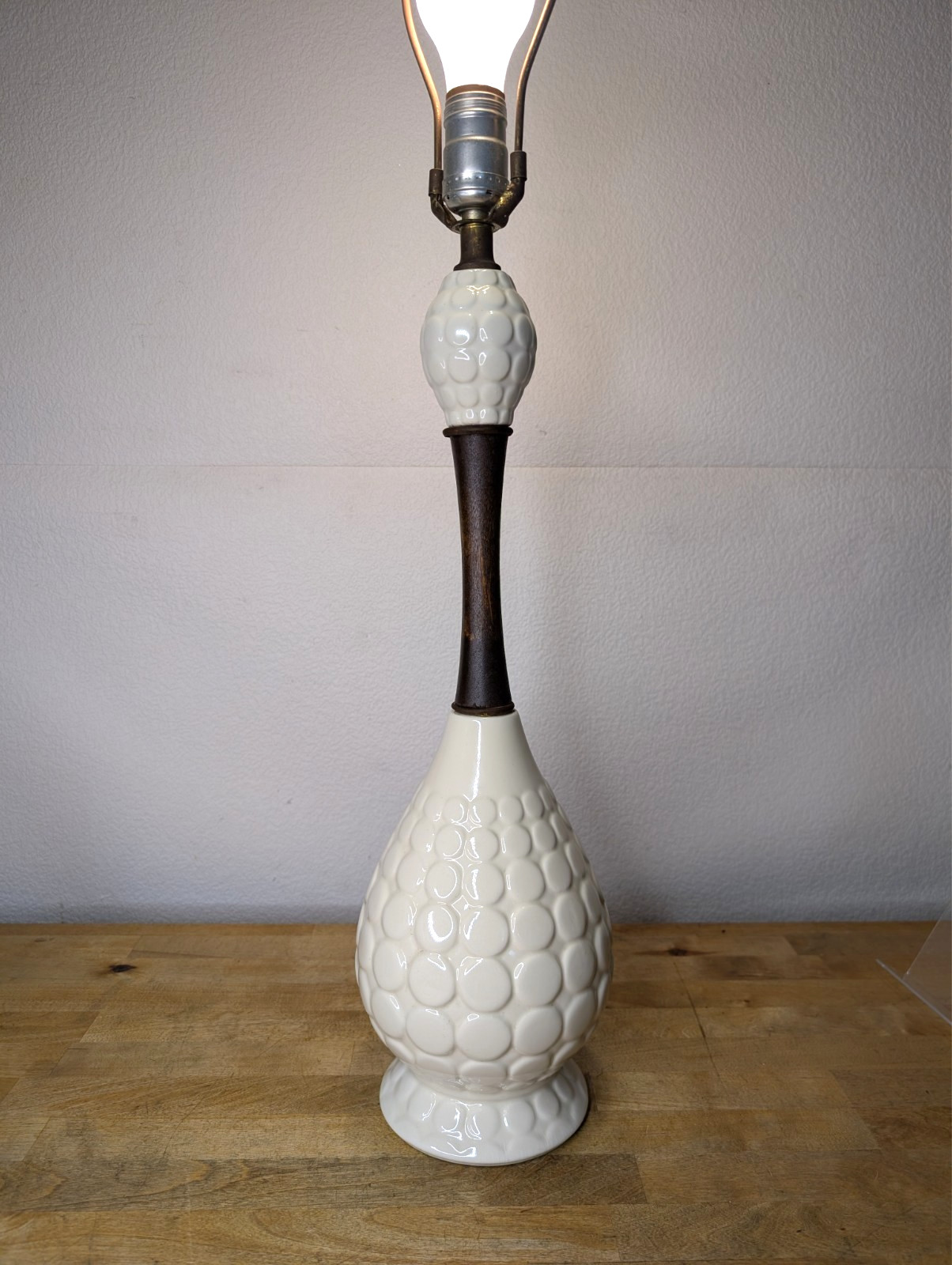 Rare Vintage MCM Scandinavian Style Table Lamp 1960\'s Walnut/Ceramic 29\