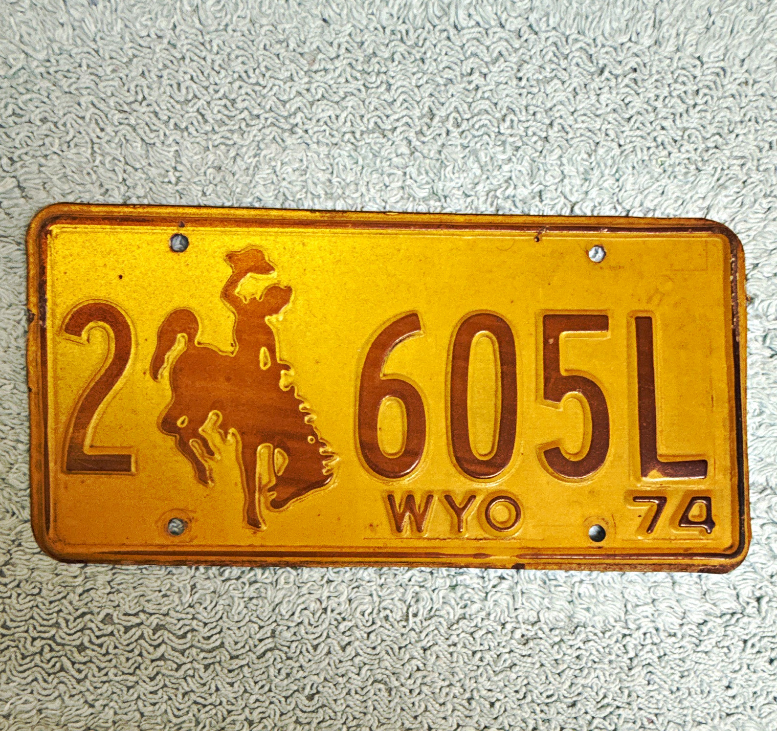 Vintage 1974 Wyoming License Plate WYO 74 Bucking Horse 2605L