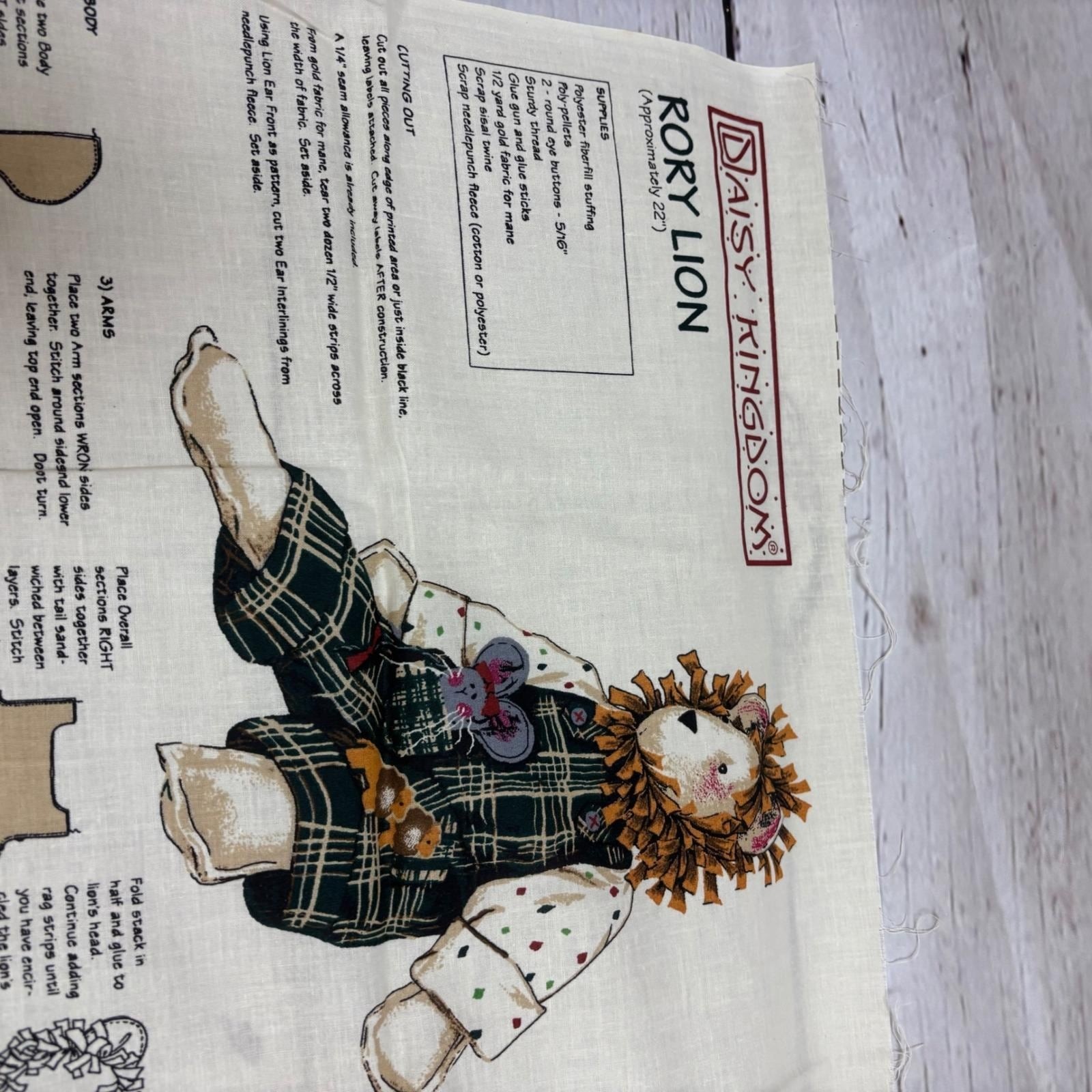 Vintage 1998 Daisy Kingdom Rory Lion Fabric Panel Plush Doll Sewing Pattern 22\