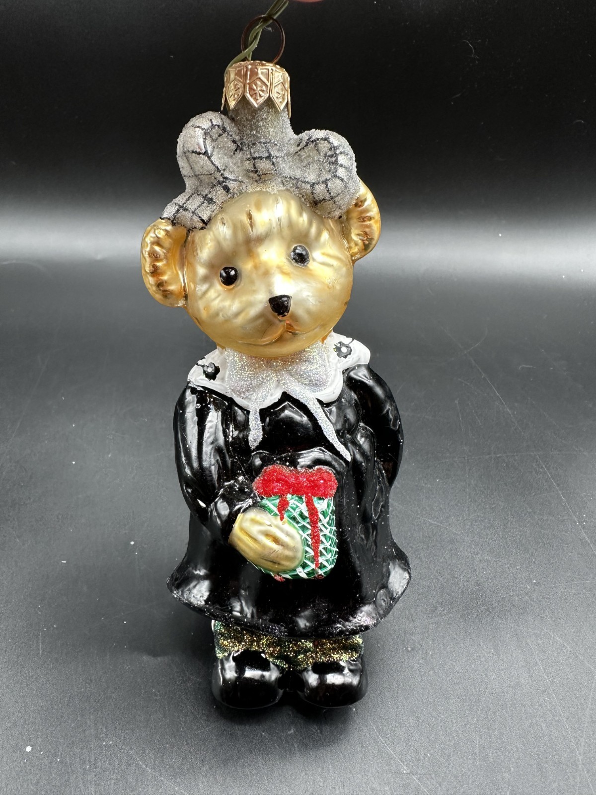 1997 CHRISTOPHER RADKO MUFFY VANDER BEAR PORTRAIT IN BLACK & WHITE 6.5\