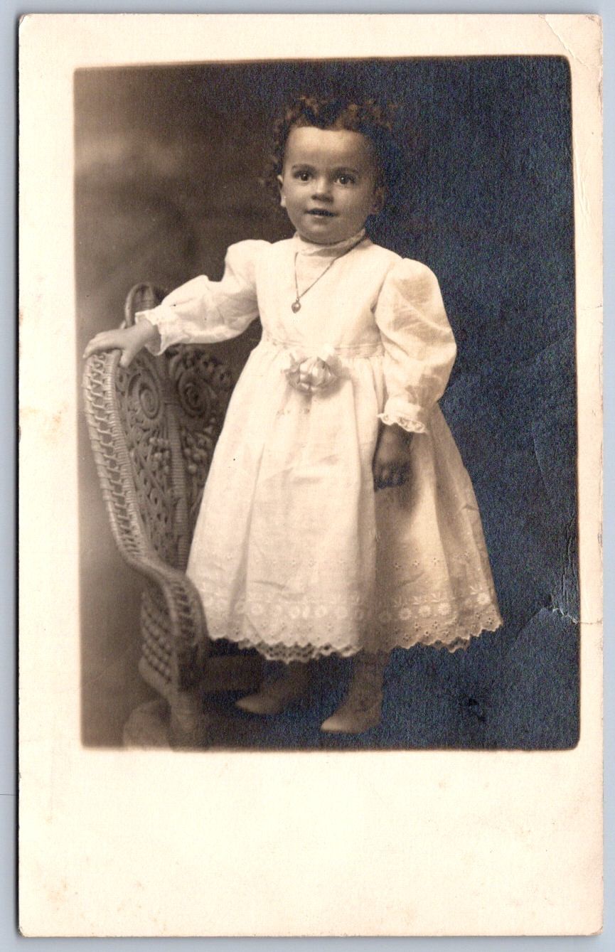 K41/ Newark Ohio RPPC Postcard c1910 Henry Close Family Baby 462
