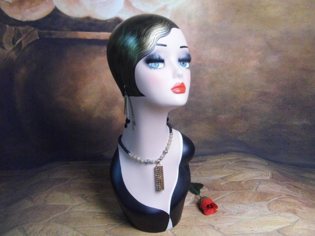 High quality Fiberglass Female Mannequin Dummy Head Bust jewelry Vintage Manikin