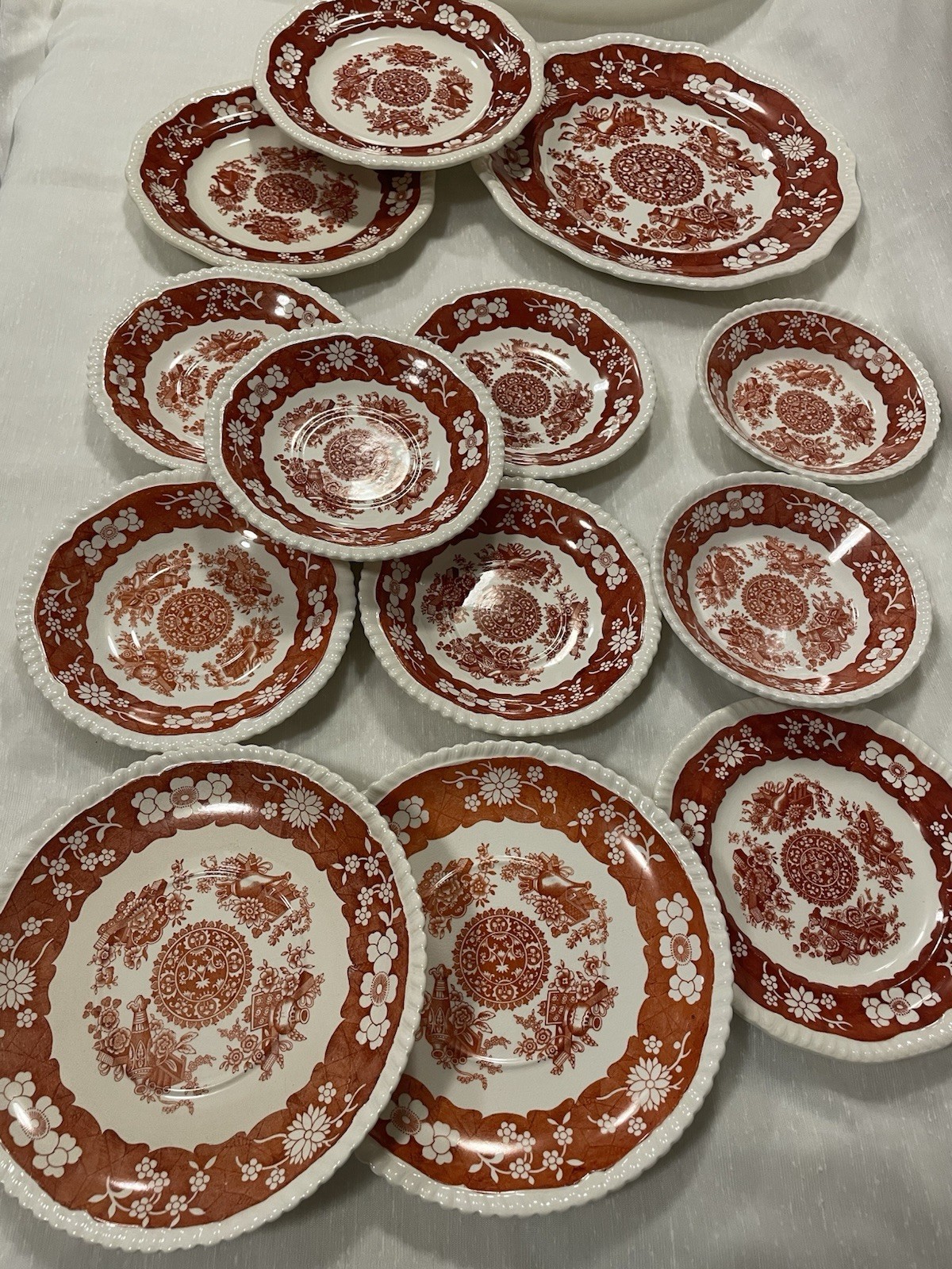 Lot Of 13 Pc Vintage Spode Copeland Madrid Pattern English Plates (See Picture)