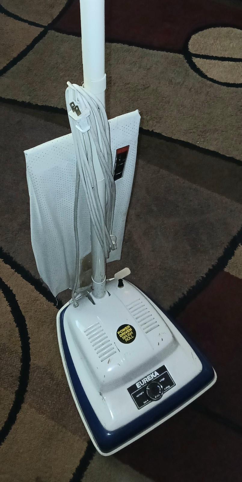 Retro Eureka 1425 Vacuum Cleaner Blue & White Vintage Upright Tested Works