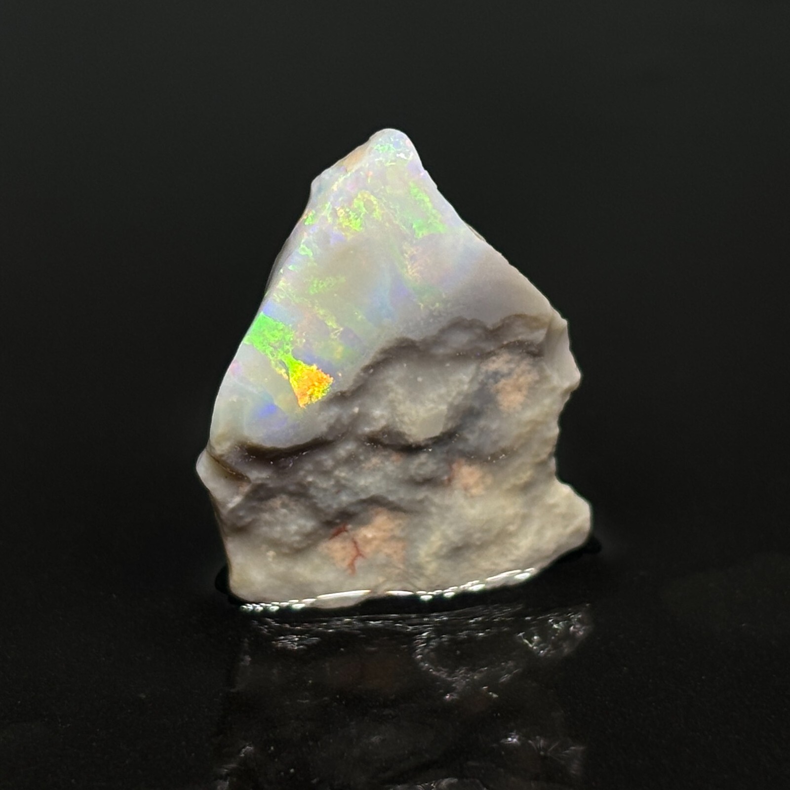 Exquisite Australian Lightning Ridge Rough Opal Rub
