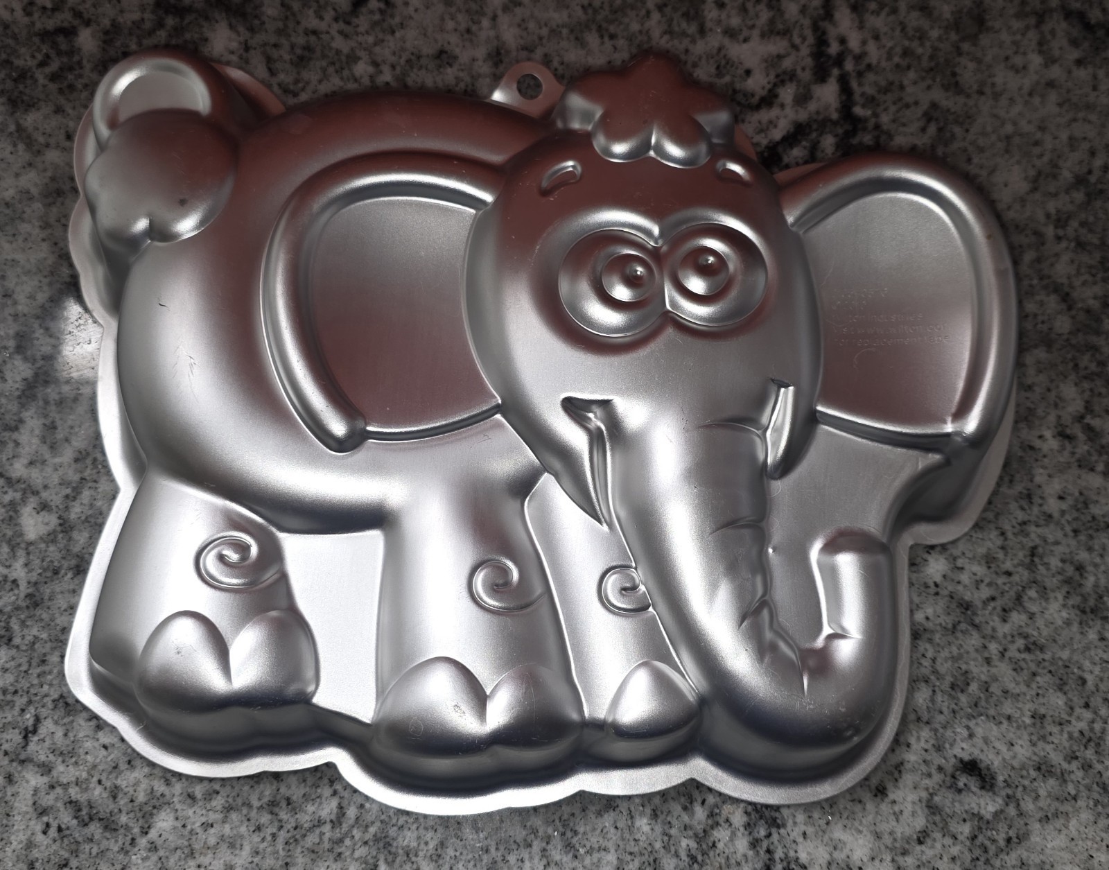 Safari Elephant Cake Pan 2105-0576 circa 2010 Wilton instructions not included