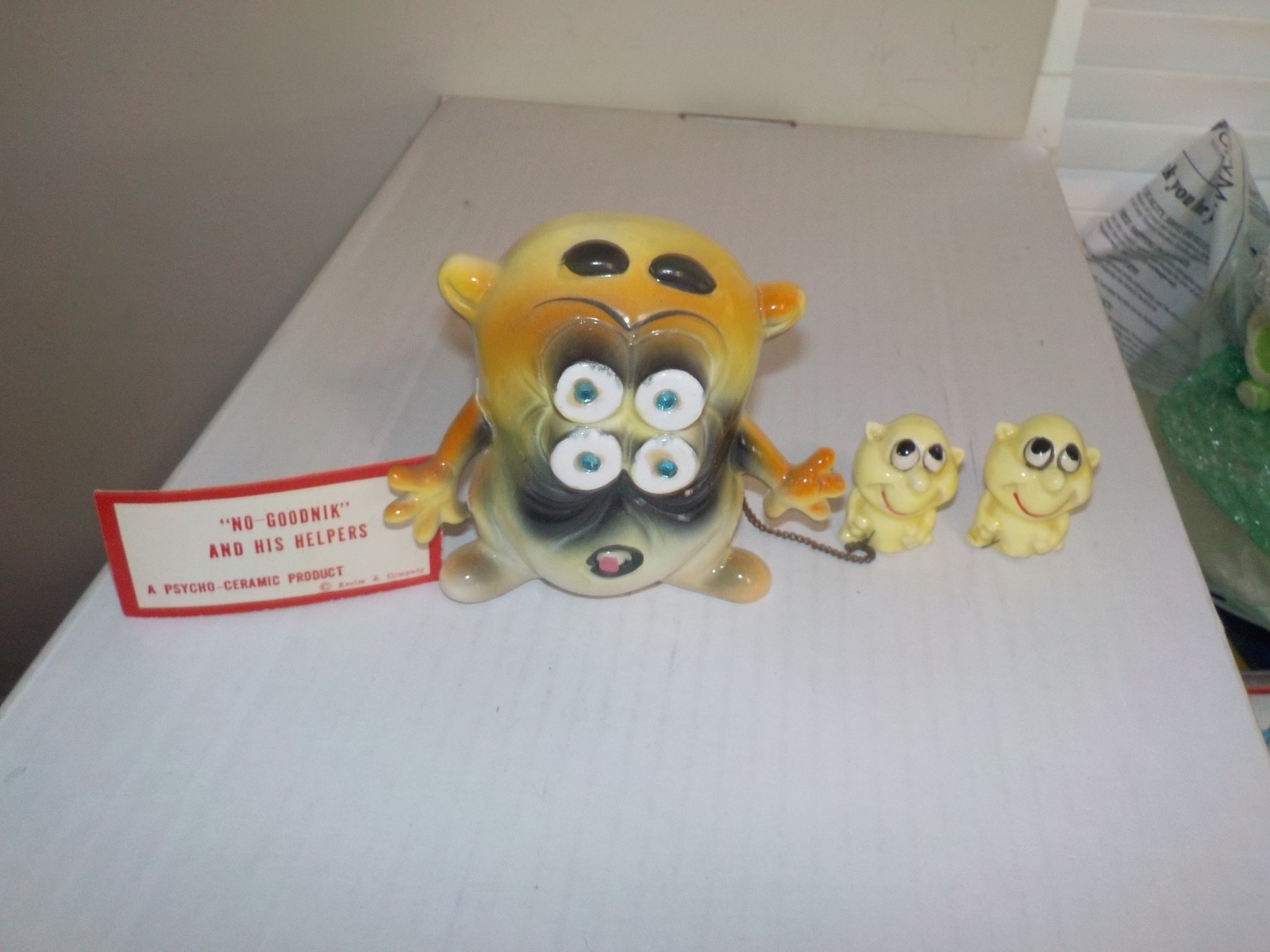 Vintage 1960\'s Kreiss Psycho Ceramics 4 Eyed No Goonik Figure w/ Helpers & Tag