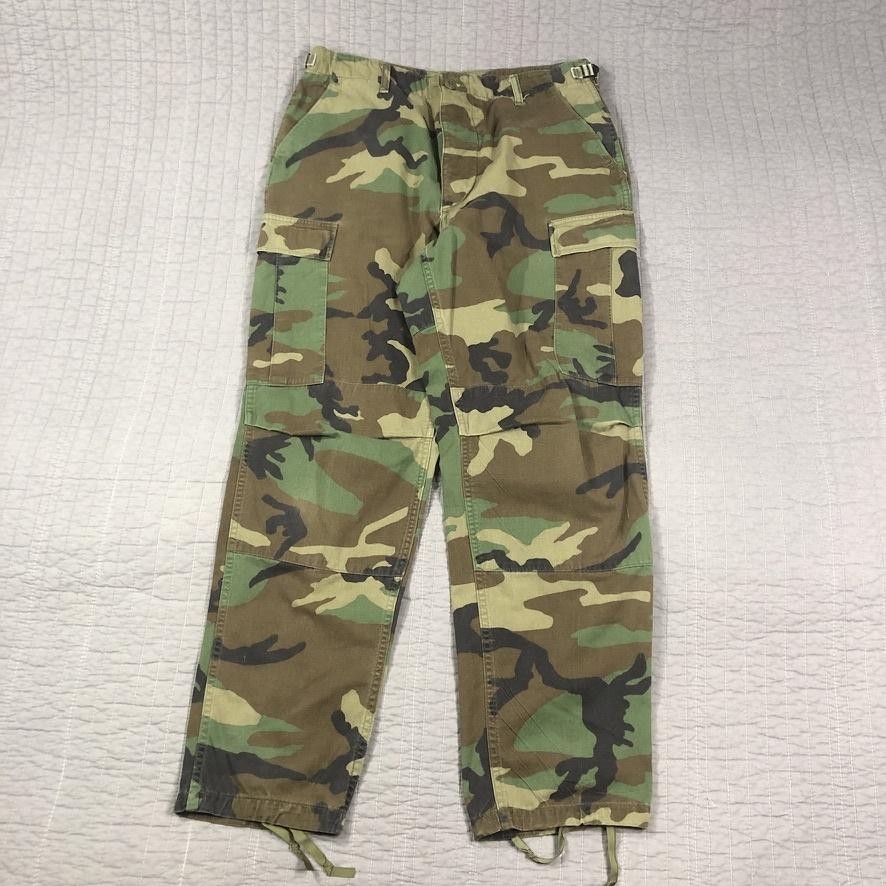 Vintage USA Army Military Pants Men Medium Regular Woodland Camo Cargo Combat 90