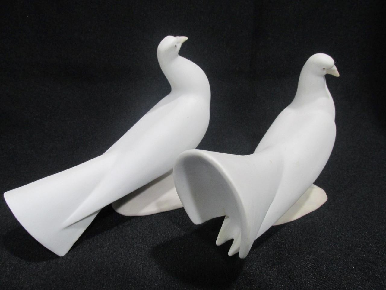 TWO VTG. NAO / LLADRO SPAIN DOVE FIGURINES