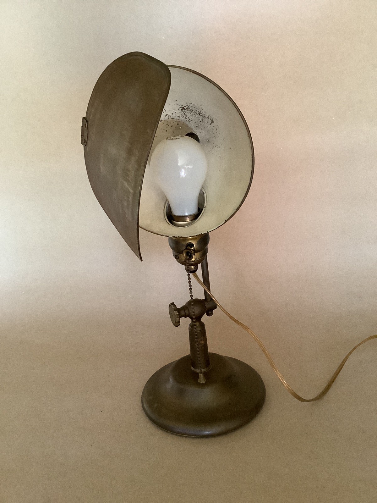 Vintage LYHNE Table Lamp 17” Mid Century Modern Accent Lamp Original Shade 1921.