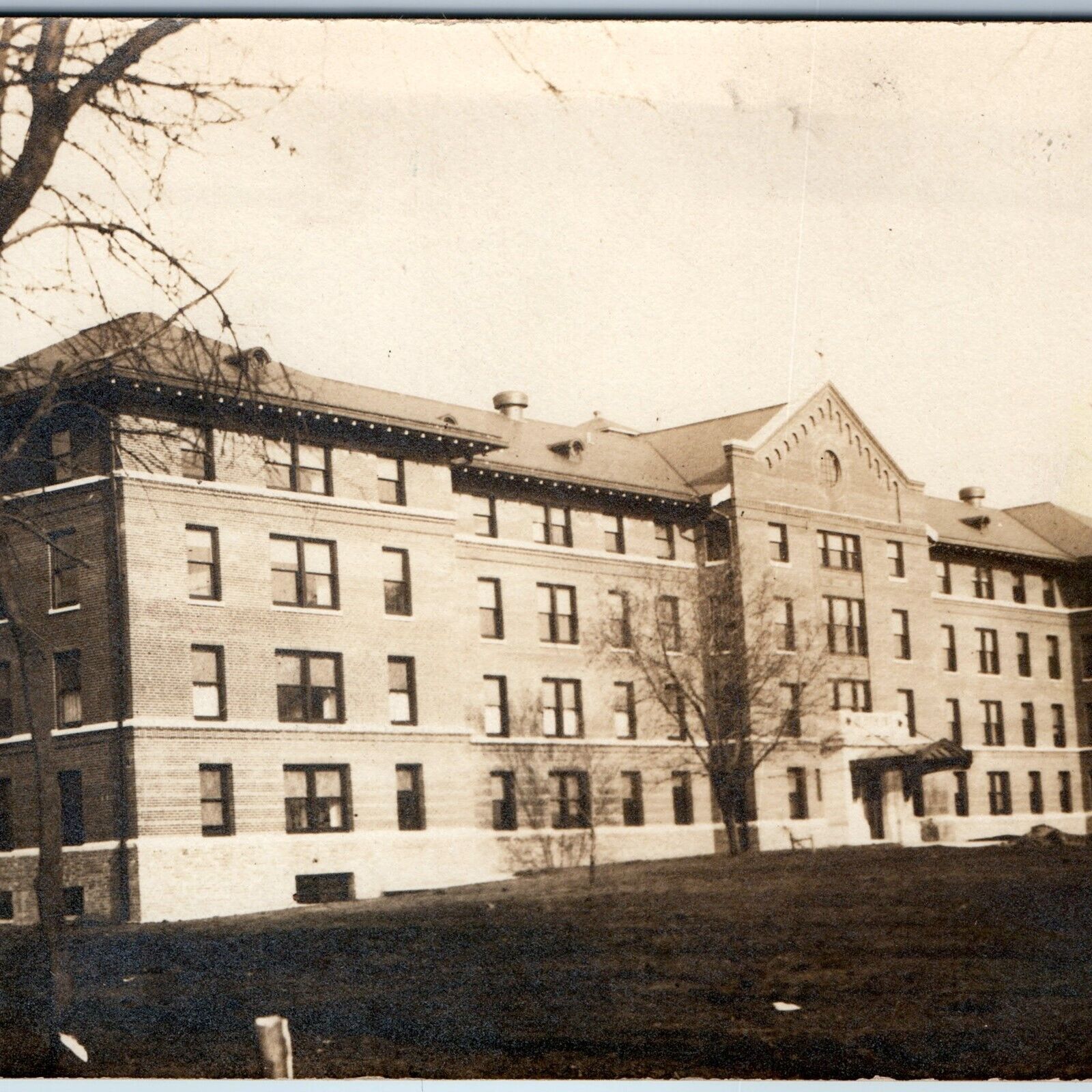 c1910s Waterloo, Iowa St Francis Hospital RPPC Real Photo Pinecrest Building A75