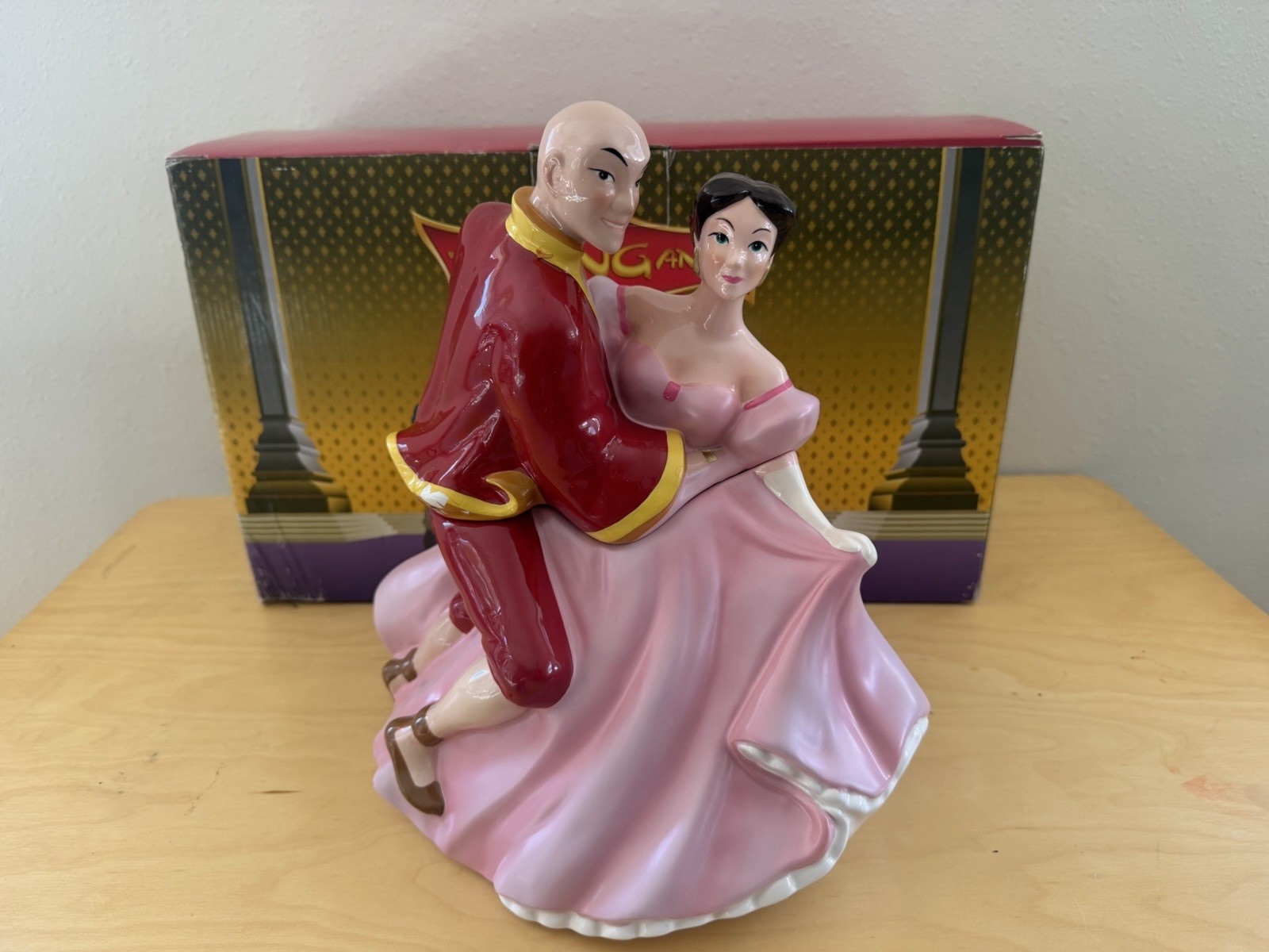 1998 Warner Bros King and I Cookie Jar IN BOX See Description 1998 Warner Bros King and I Cookie Jar IN BOX See Description