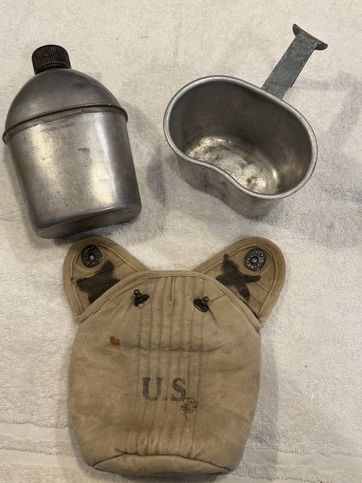 Vintage 1945 US Army Tan Canteen Set Cover Cup Canteen Marked Vintage 1945 US Army Tan Canteen Set Cover Cup Canteen Marked