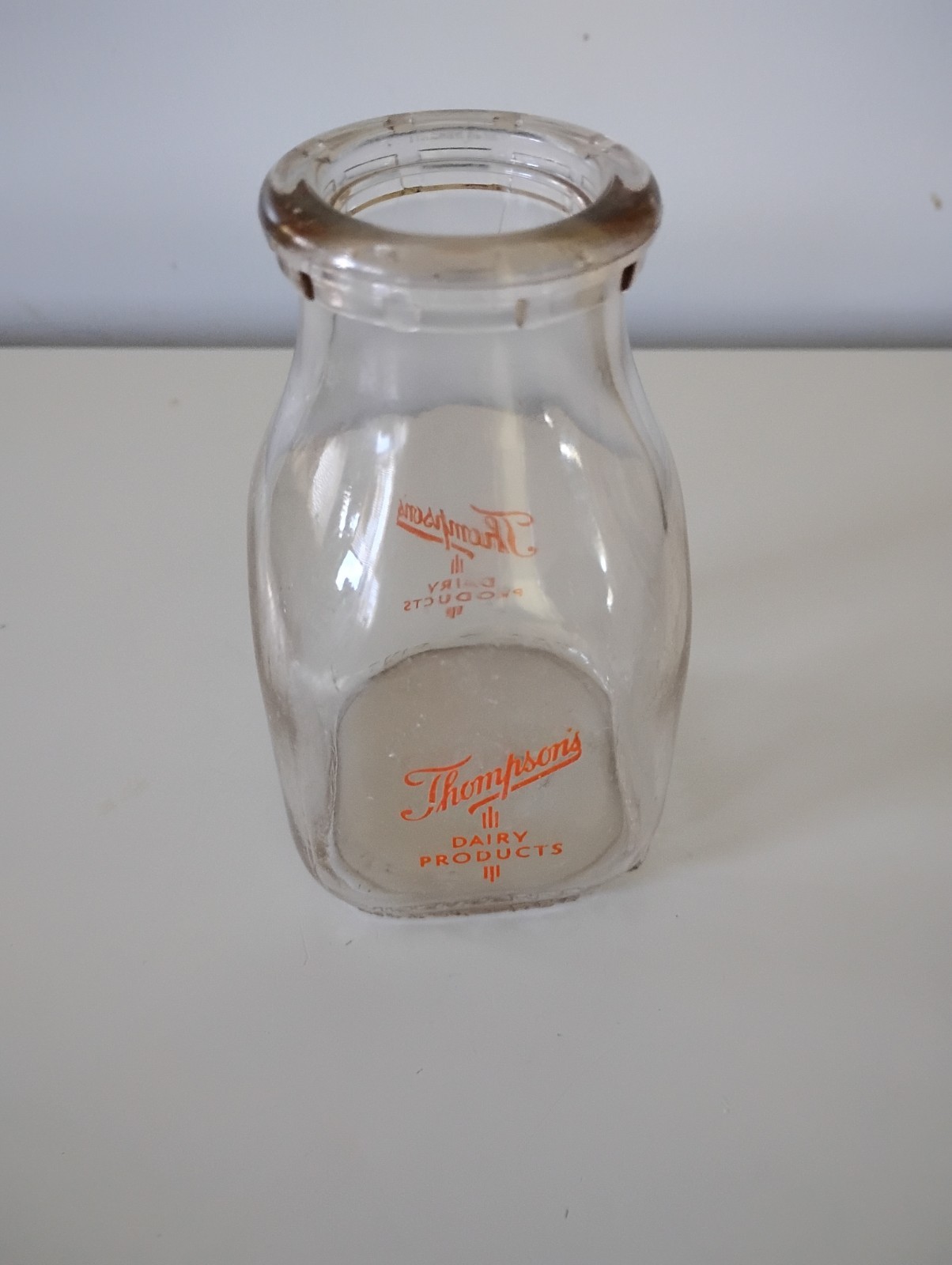 Vintage 1947 Thompsons Dairy Southern Indiana Great Graphics NO Chips  Fr Ship