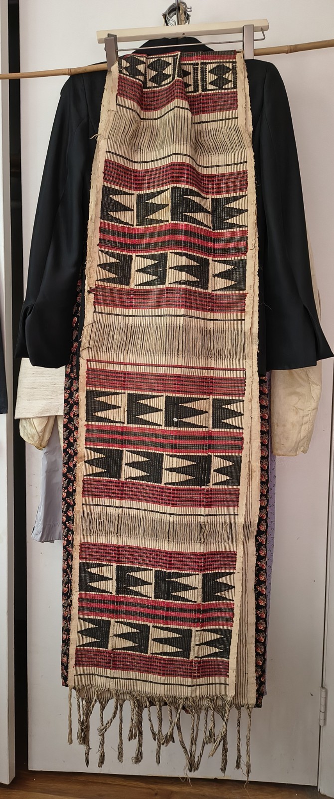 VINTAGE ANTIQUE UNUSUAL SINGLE PANEL NUPE AFRICAN  CLOTH GEOMETRIC 10\' RARE
