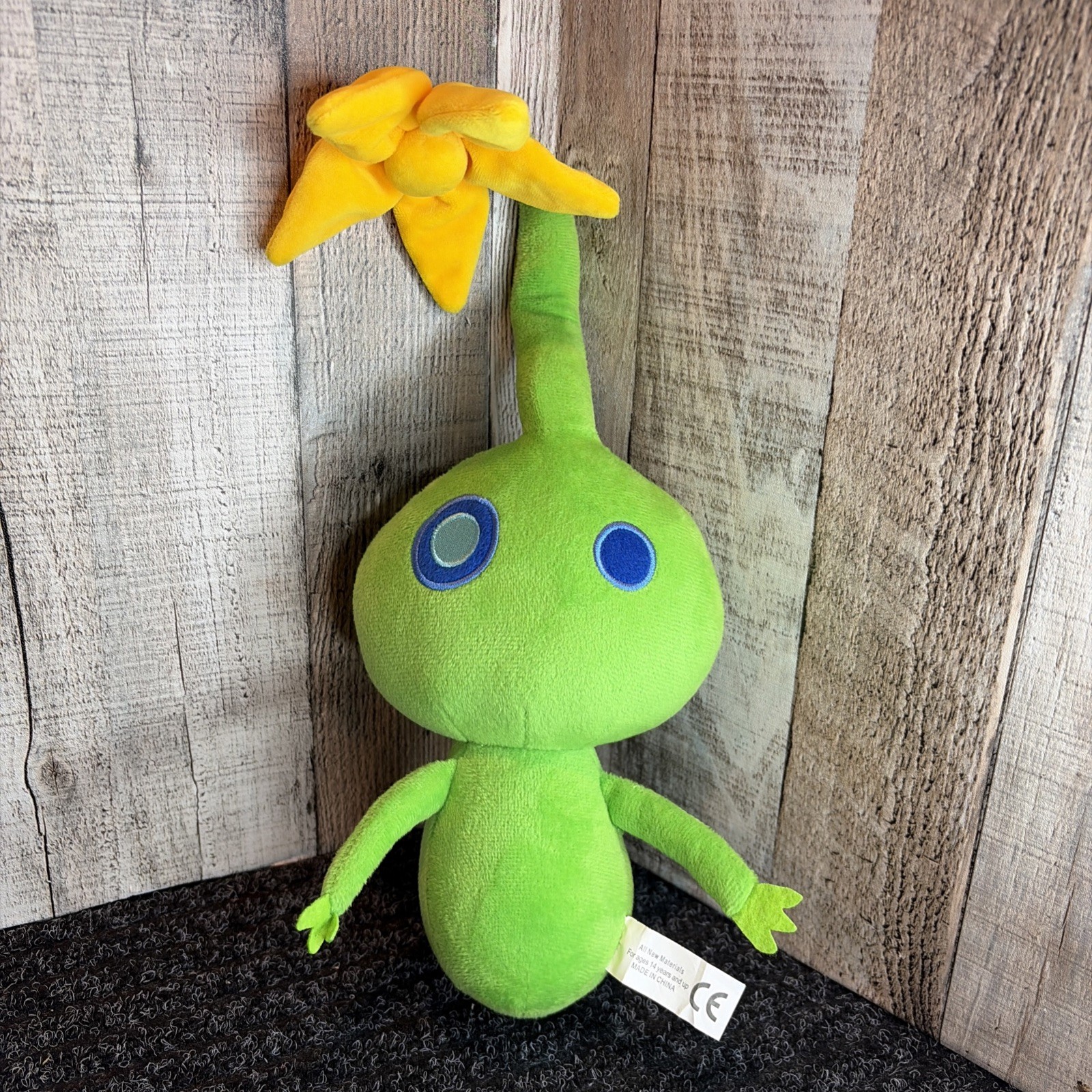 Pikmin Glow Sanei All Star Plush 12” Stuffed Toy Doll Green