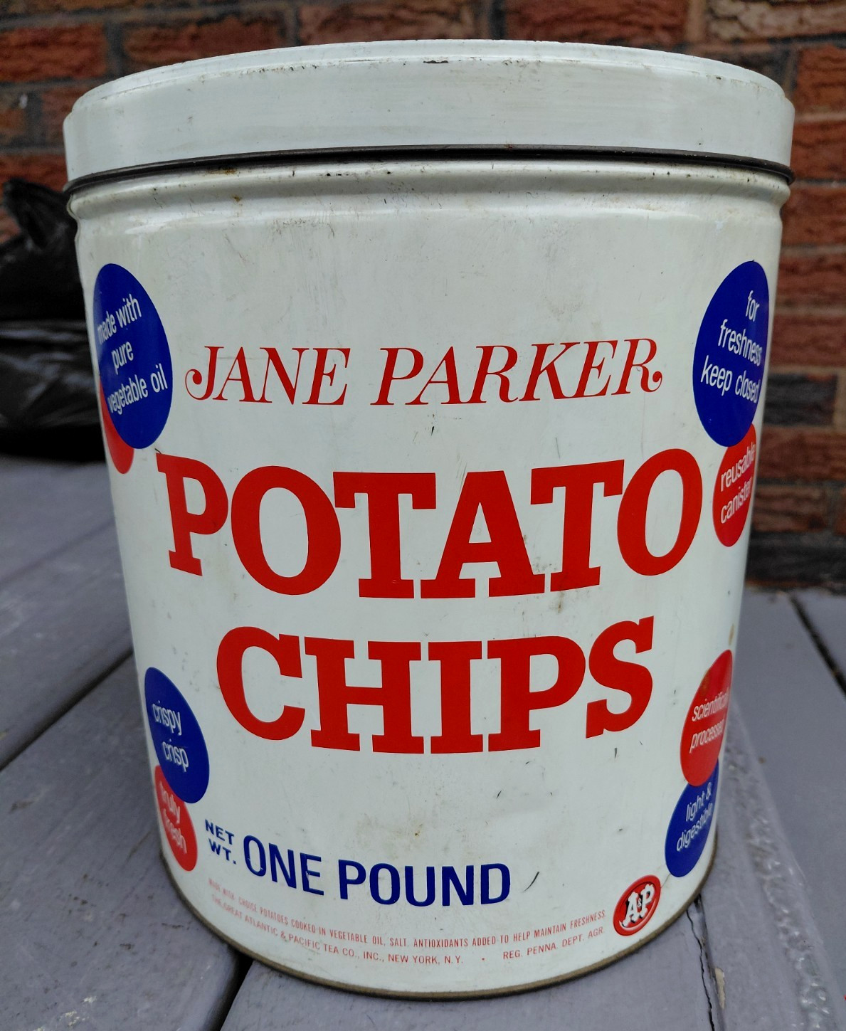 VINTAGE A & P JANE PARKER POTATO CHIP 1 LB ROUND TIN CONTAINER ATLANTIC PACIFIC