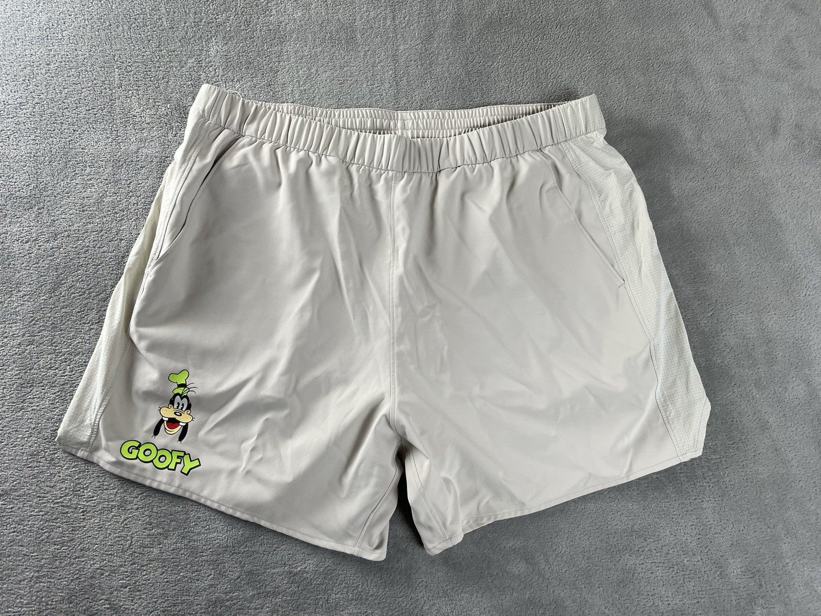Disney Exclusive X Outdoor Voices Goofy Shorts Size XL Khaki Beige Drawstring