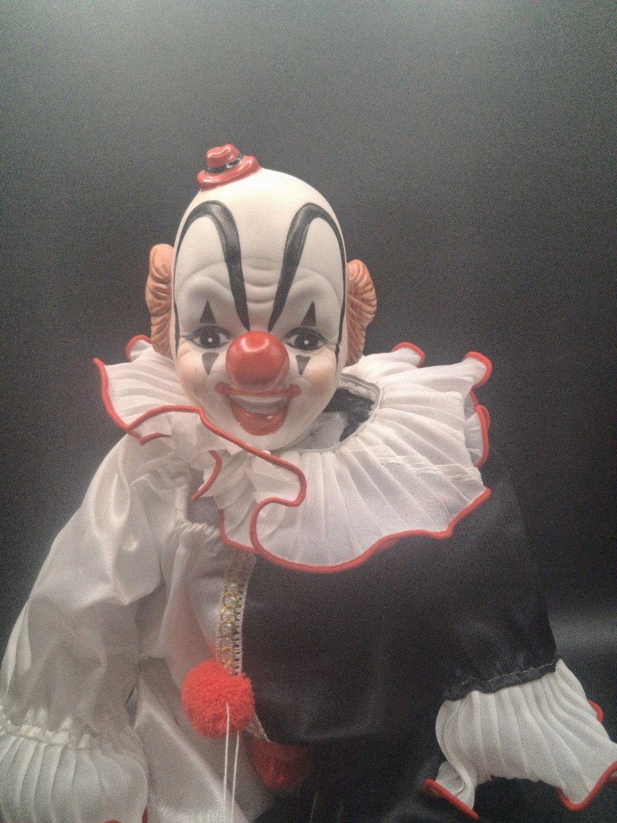 Vintage 1983 Creepy Clown DYNASTY DOLL - Sitting Clown Porcelain - 12